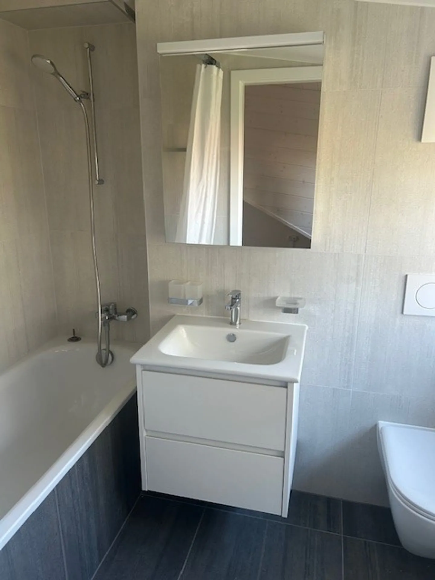 3.5 Room Apartment - Photo 10 of 11