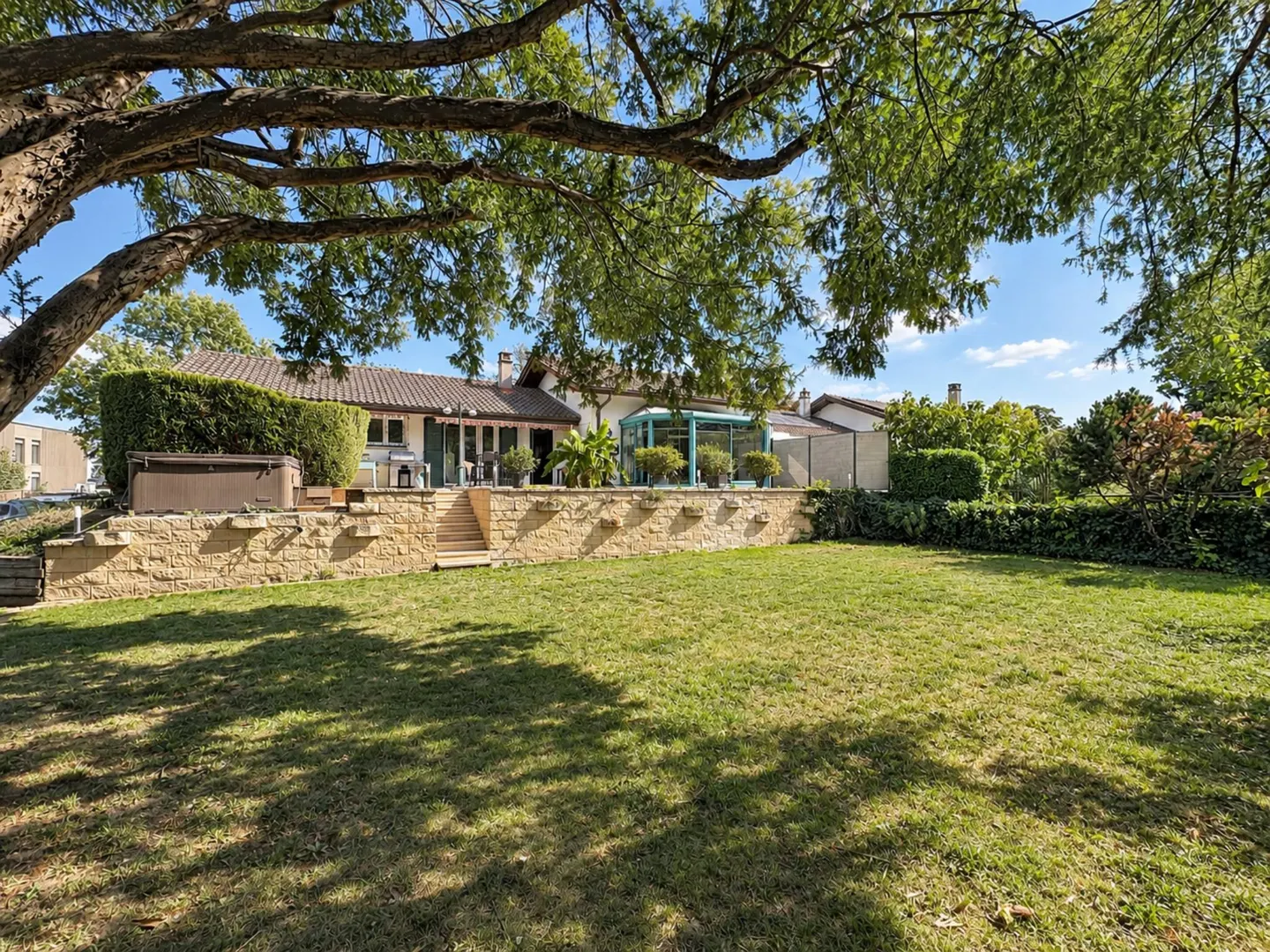 Incantevole Casa a Schiera con Giardino - Foto 1 di 13