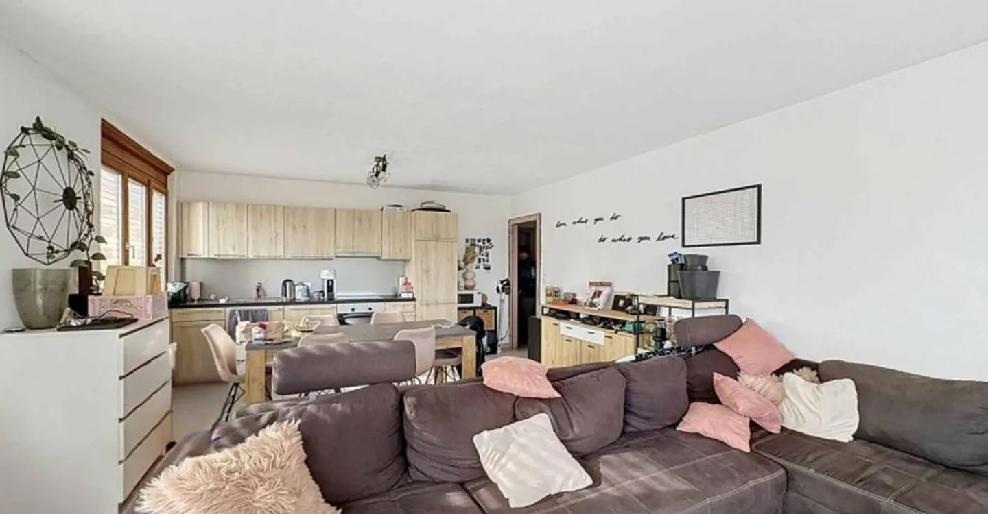 2.5-room apartment with a large terrace - Photo 3 of 9