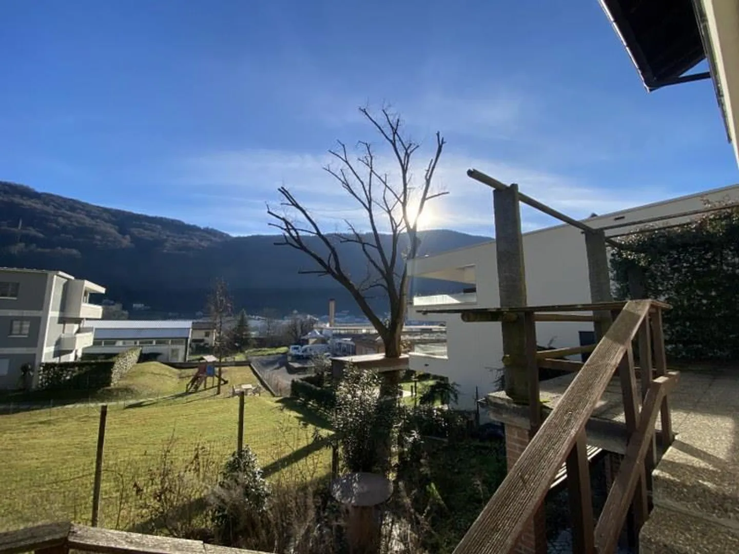 MAISON INDIVIDUELLE SPACIEUSE - 5.5 PIÈCES AVEC JARDIN - Photo 8 sur 11