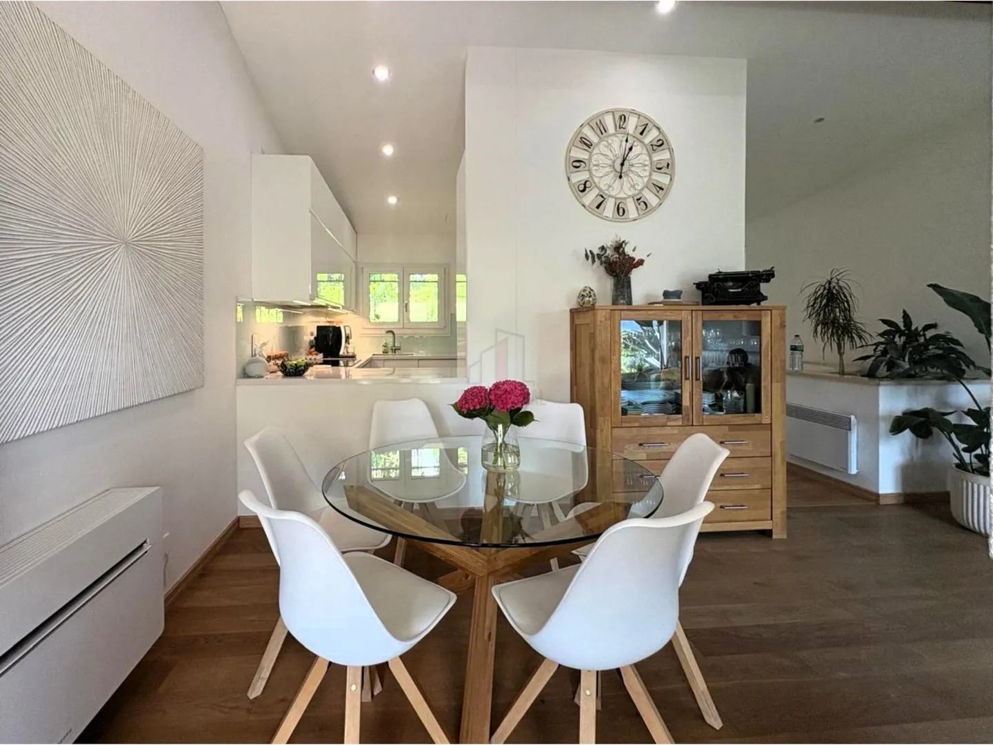 PRICE REDUCTION, AN ELEGANT REFUGE IN NATURE - Photo 4 of 13