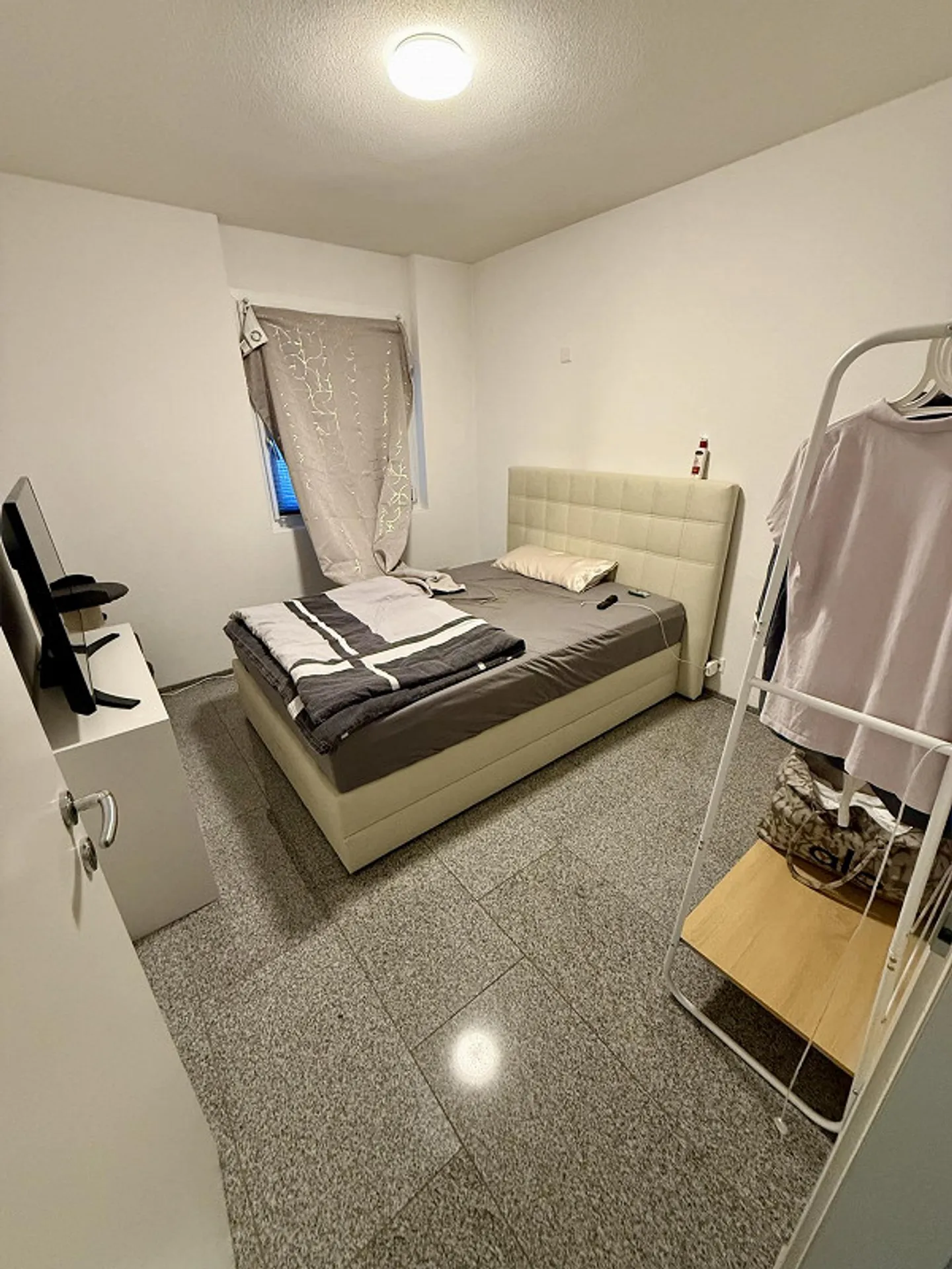 Apartment for rent - Photo 4 of 7