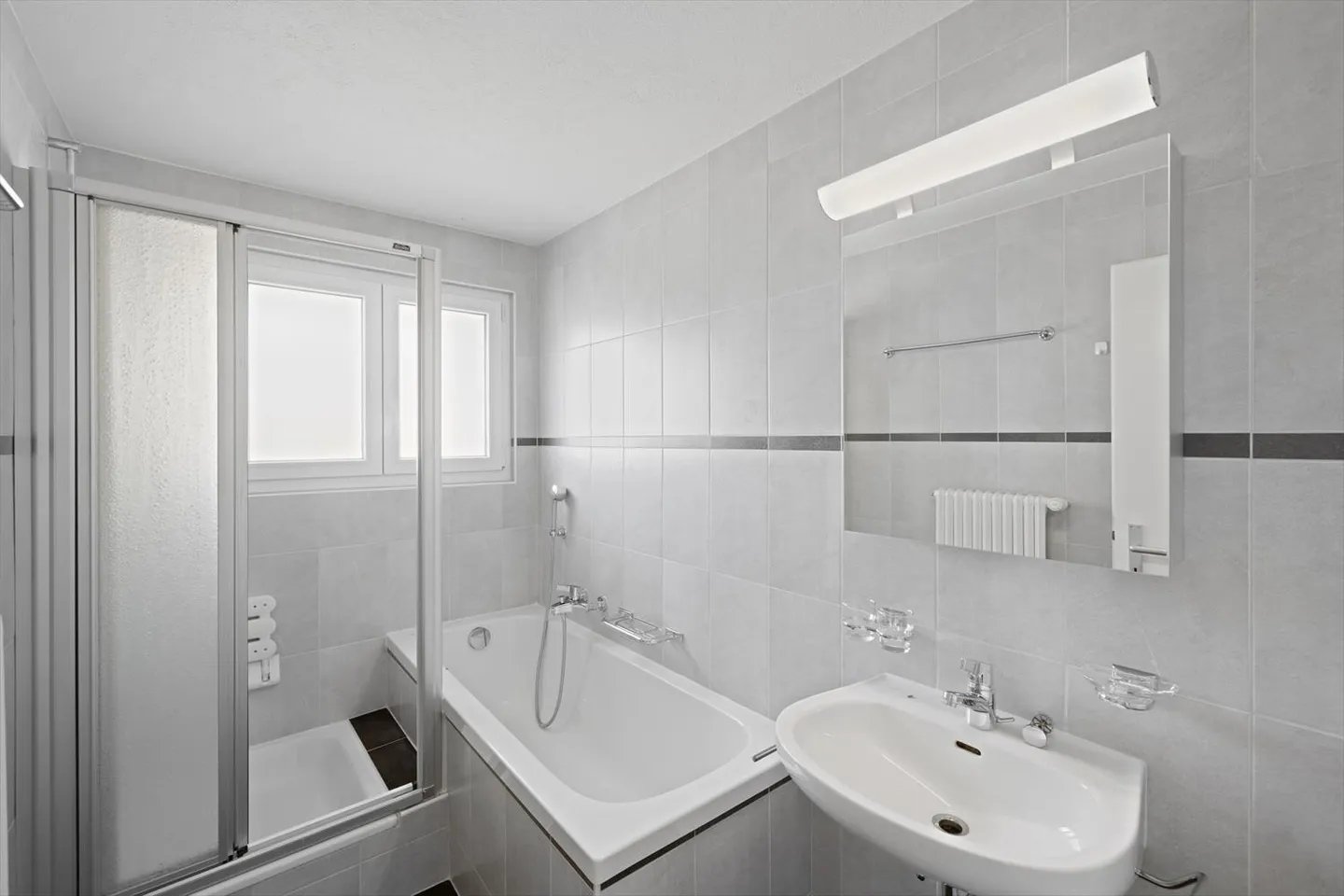 4.5 Room House - Photo 10 of 13