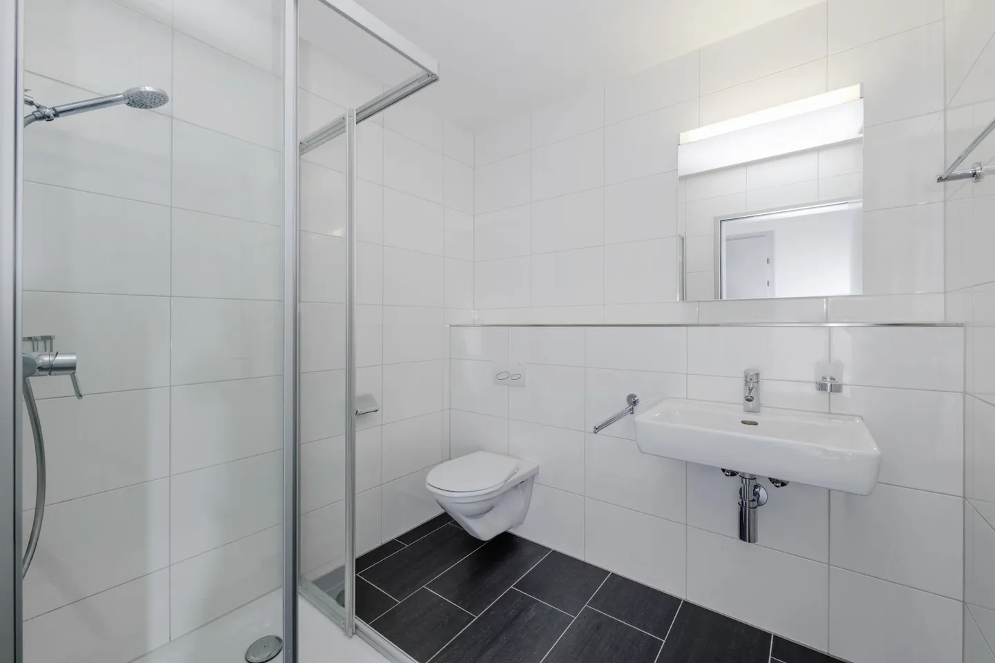 Attikawohnung mit wunderschöner Fernsicht auf 2 separaten Terrassen - Foto 6 von 14