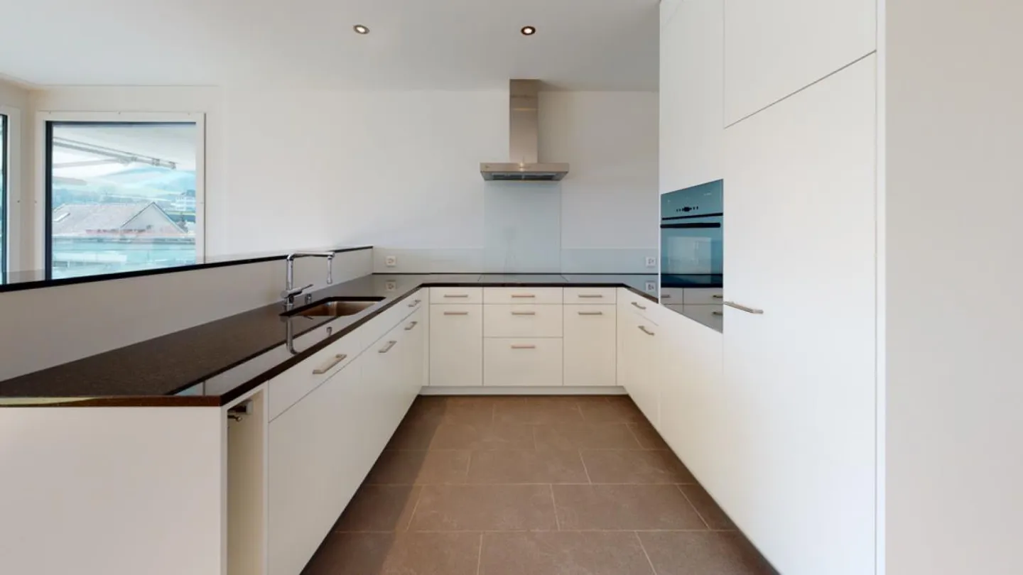 Appartamento attraente di 3,5 locali con terrazza di 37m2 - Foto 4 di 10