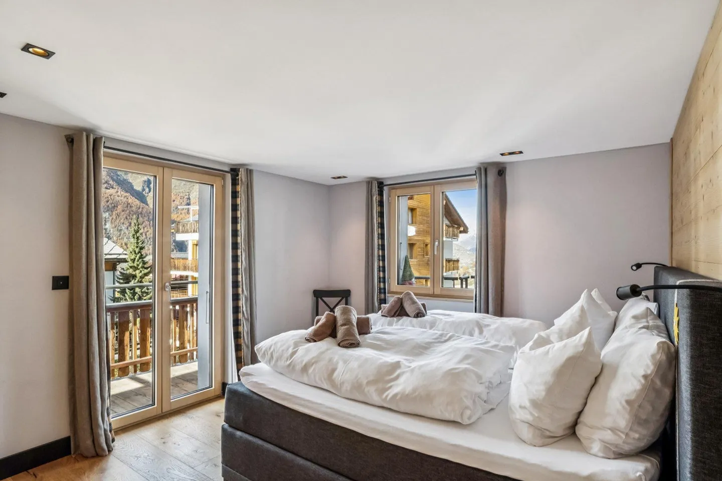 Appartement en terrasse ensoleillée dans le style chalet avec panorama sur les montagnes - Photo 6 sur 13