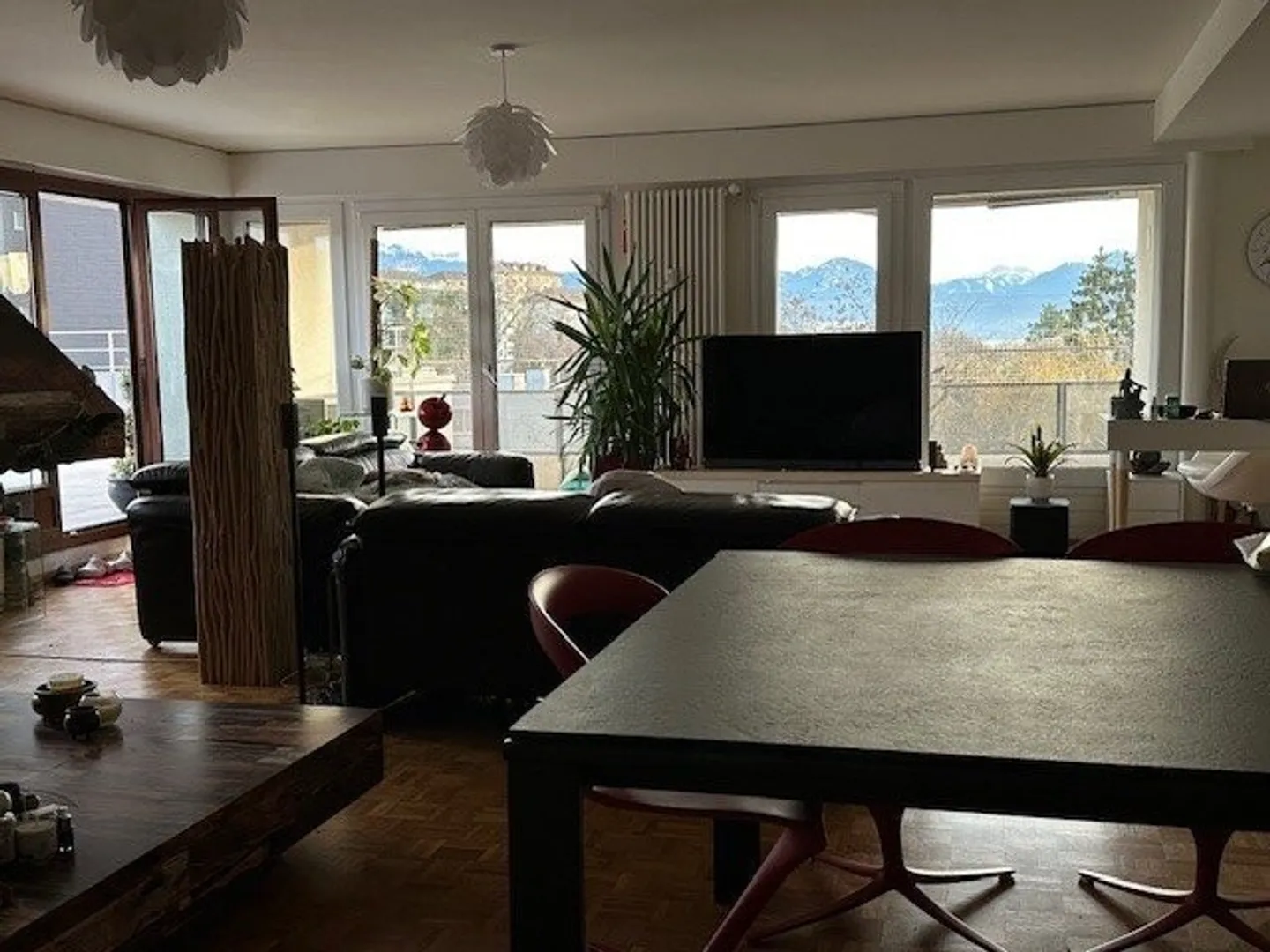 Sublime 122m2 with fireplace and huge terrace - Photo 3 of 9