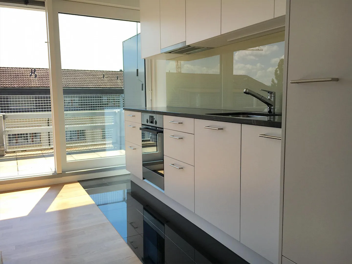 Appartement de rêve de 3,5 pièces en attique avec deux terrasses (20m²) - Photo 2 sur 13