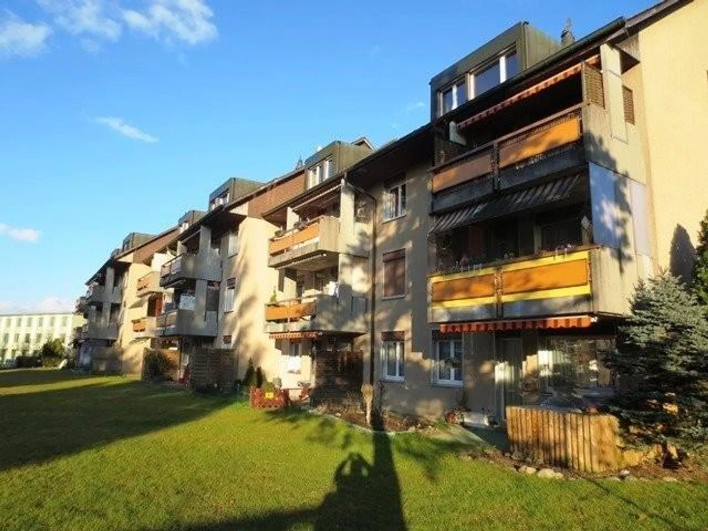 Espace généreux pour un petit budget ! - Photo 1 sur 6