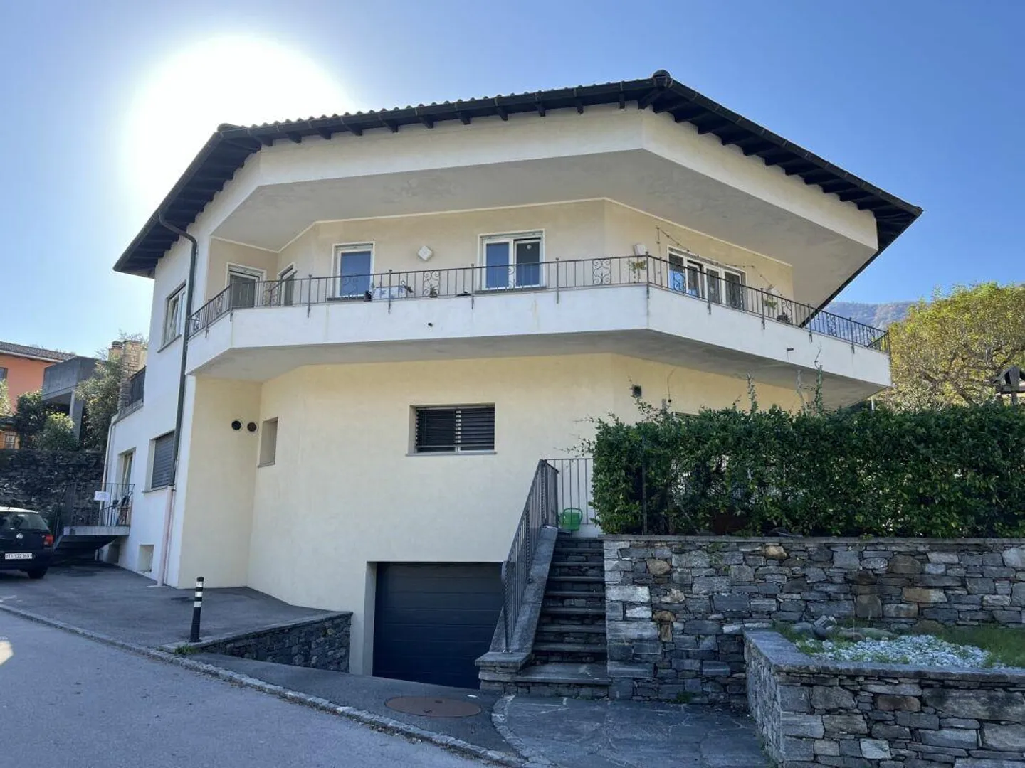 6-Zimmer-Wohnung - Foto 1 von 15