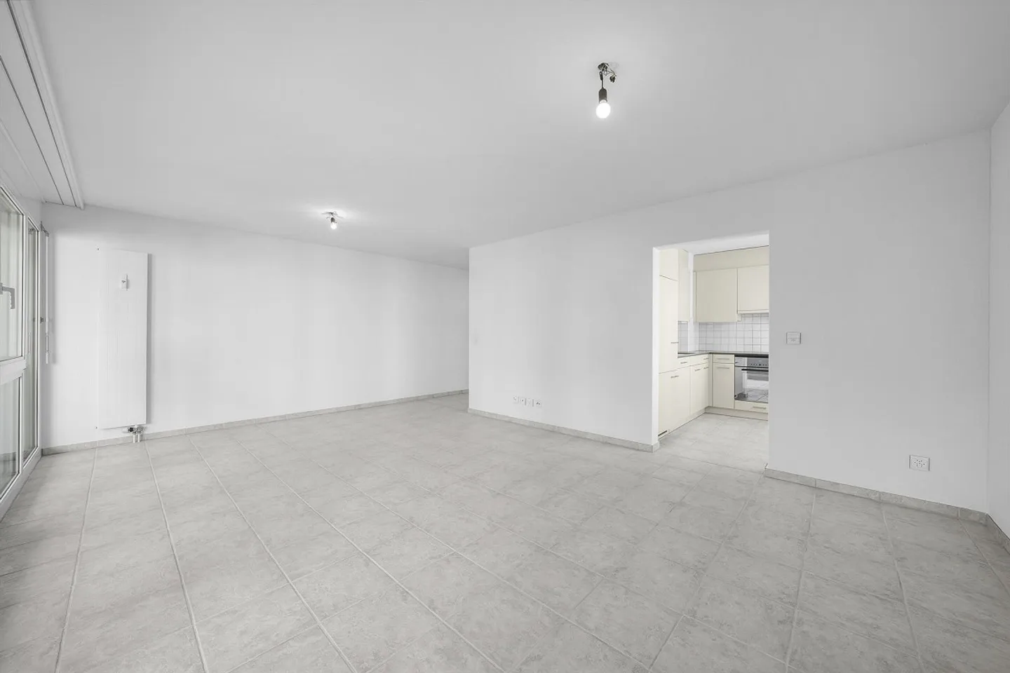 Attractive apartment in a quiet residential area in the west of the city of St. Gallen - Photo 4 of 25