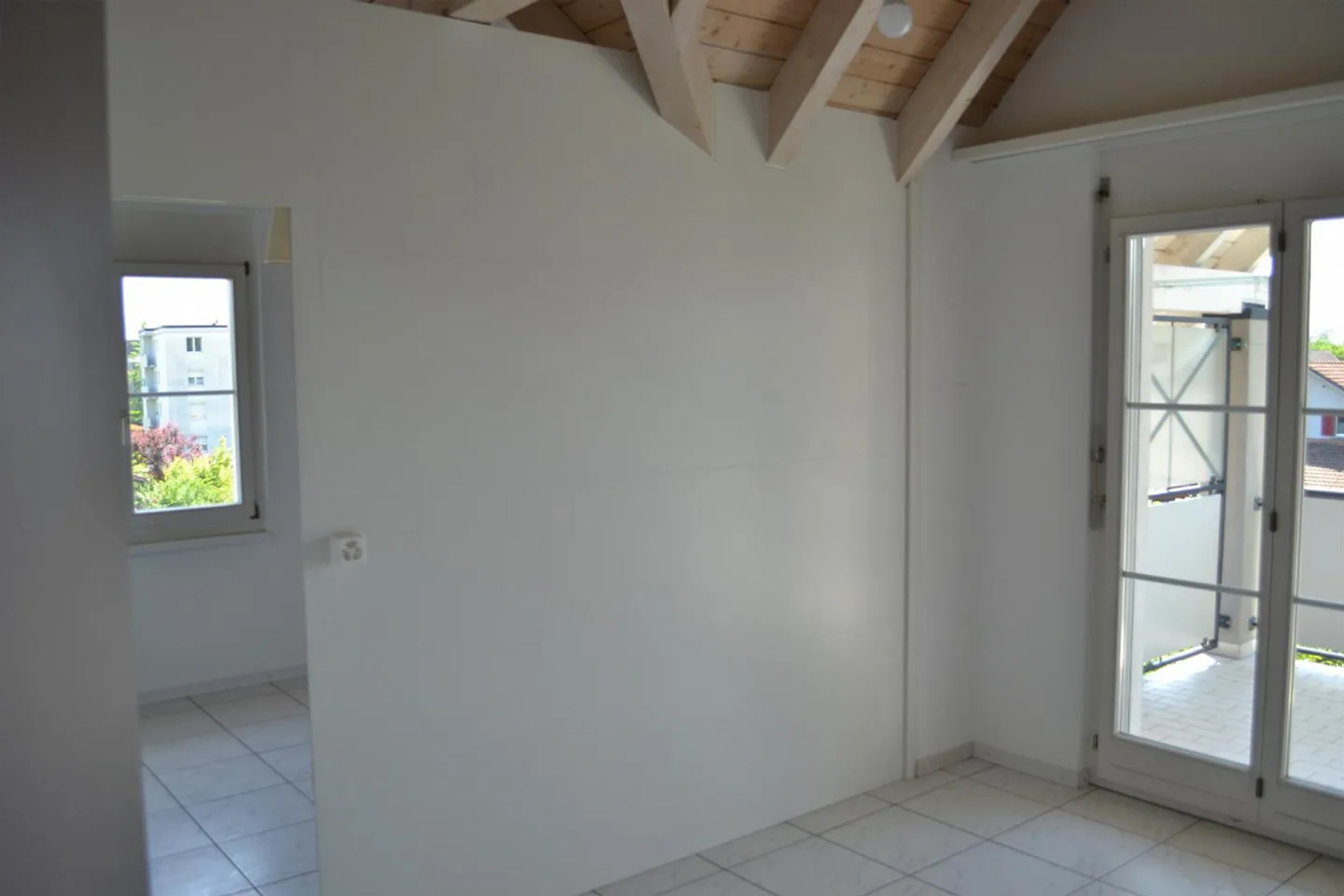 Vie spacieuse avec vue à louer - Photo 12 sur 18