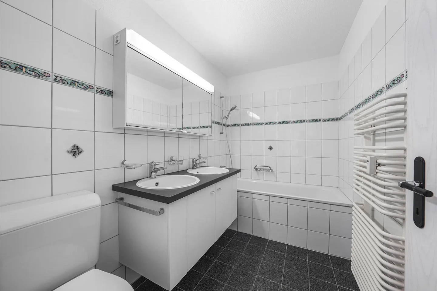 Attractive apartment in a quiet residential area in the west of the city of St. Gallen - Photo 13 of 25