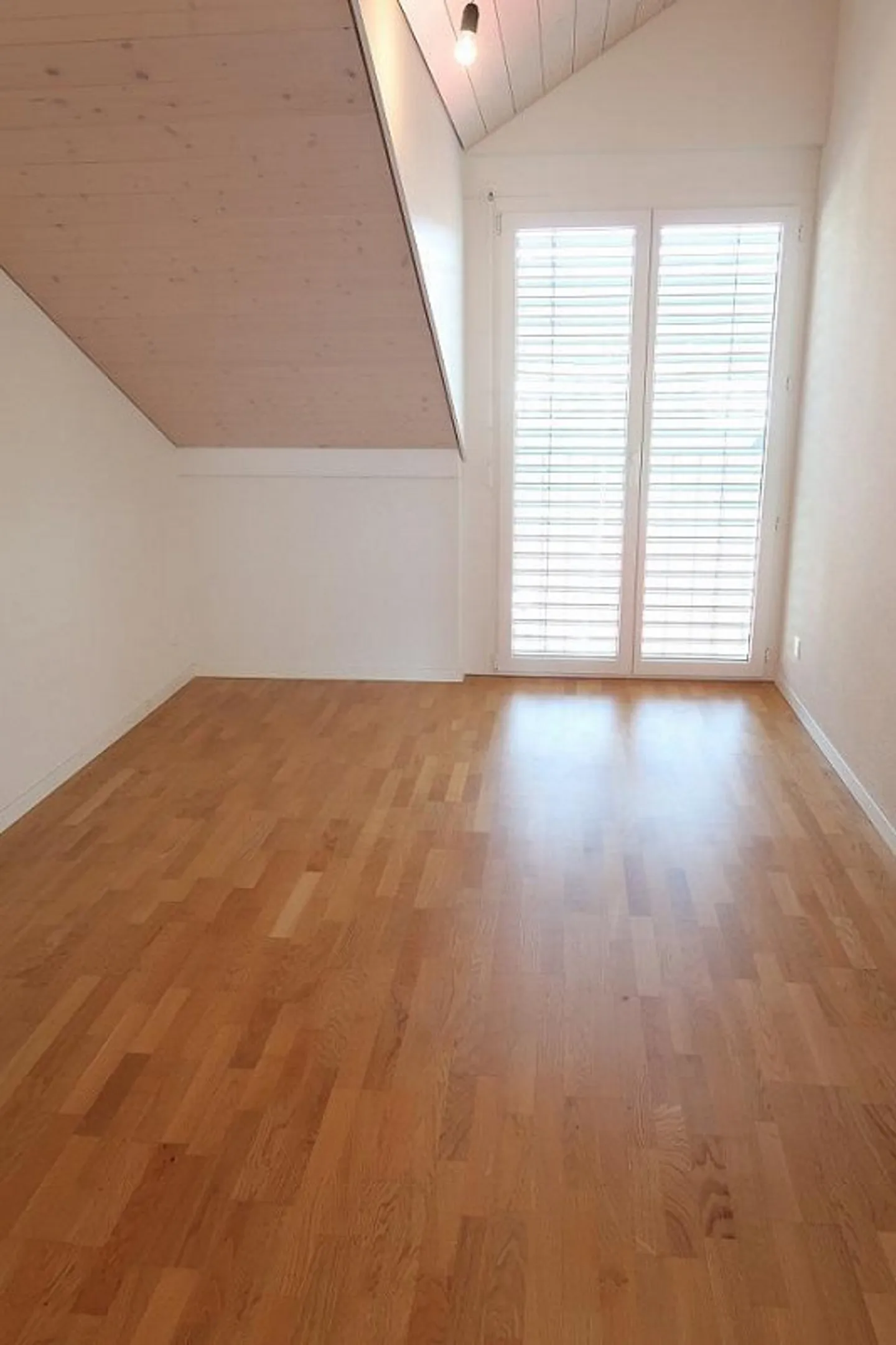 Votre nouveau chez-vous : Penthouse ensoleillé de 4,5 pièces - Photo 7 sur 10