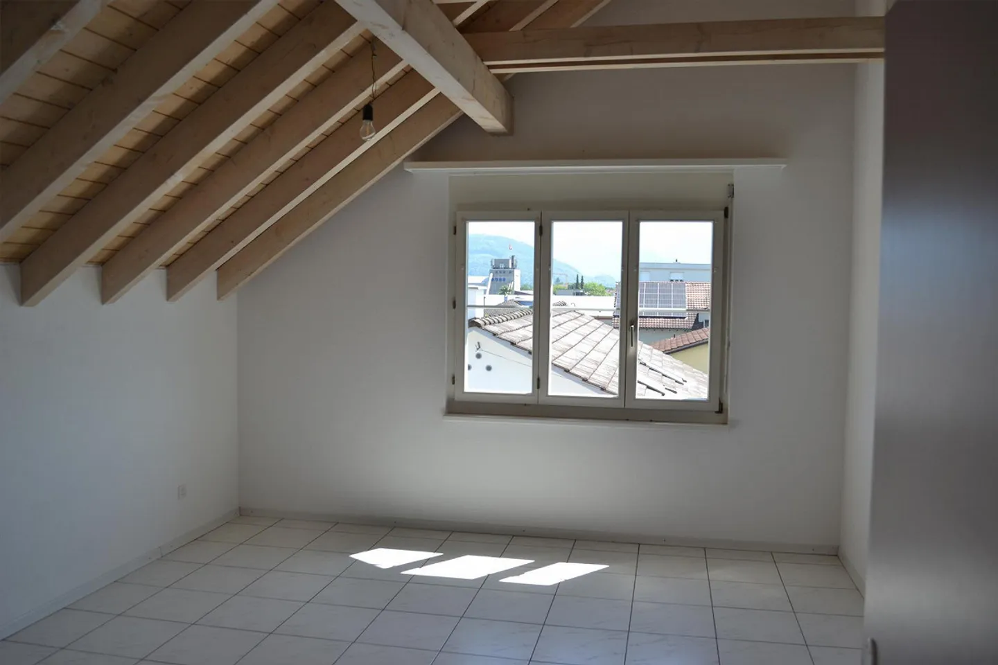 Vie spacieuse avec vue à louer - Photo 14 sur 18
