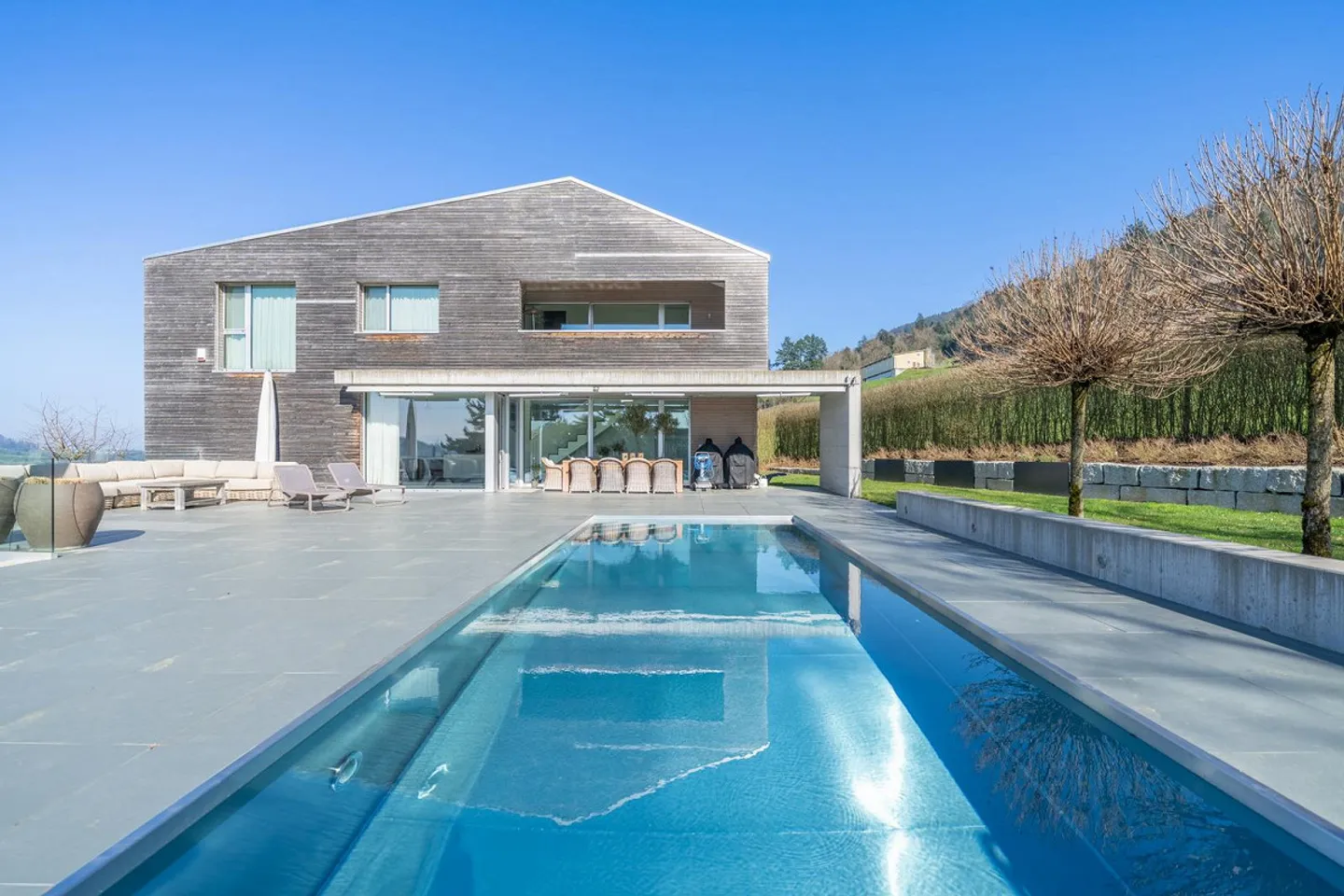 Familienhaus mit grossem Garten - Foto 3 von 5