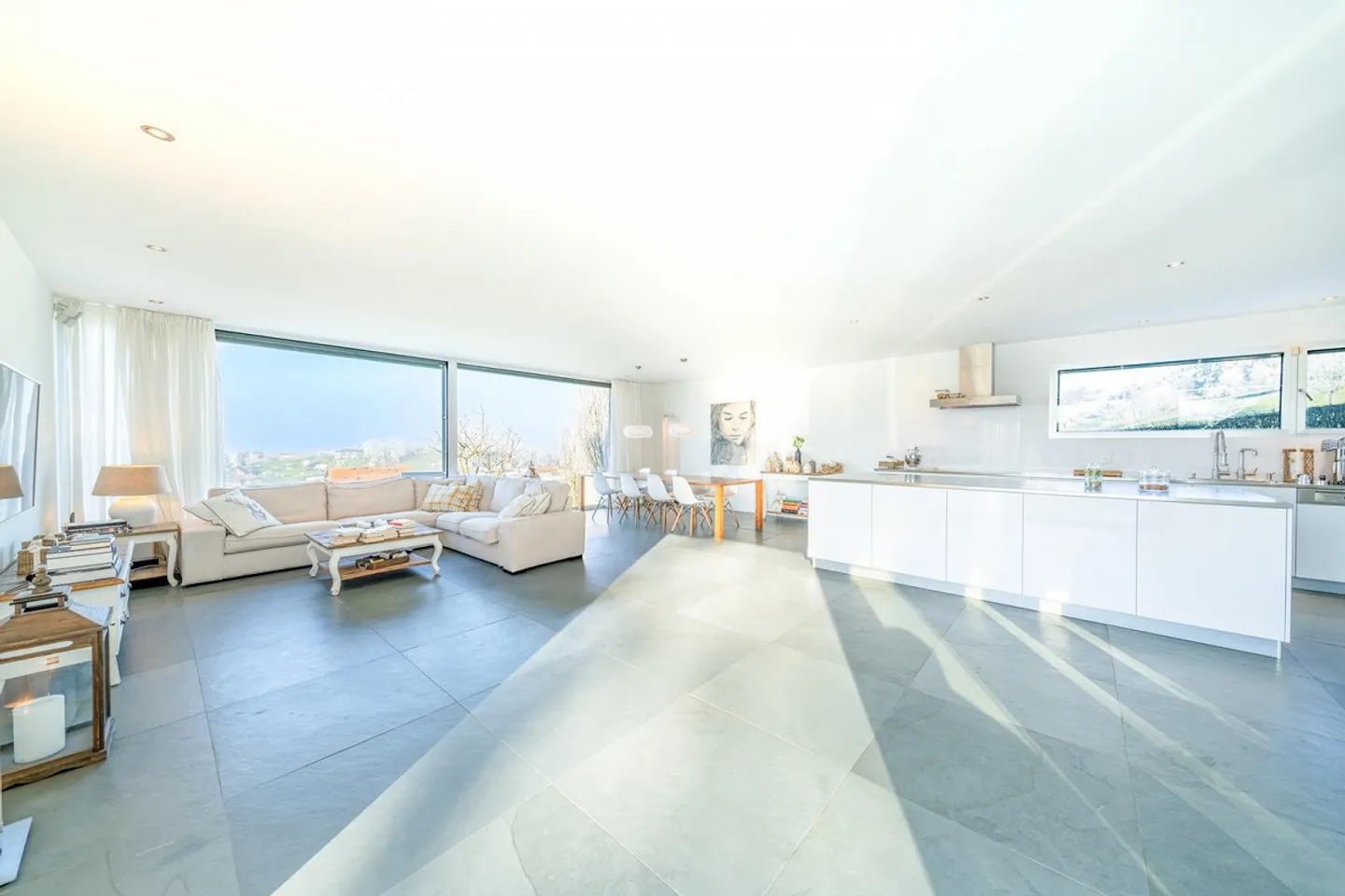 Familienhaus mit grossem Garten - Foto 2 von 5