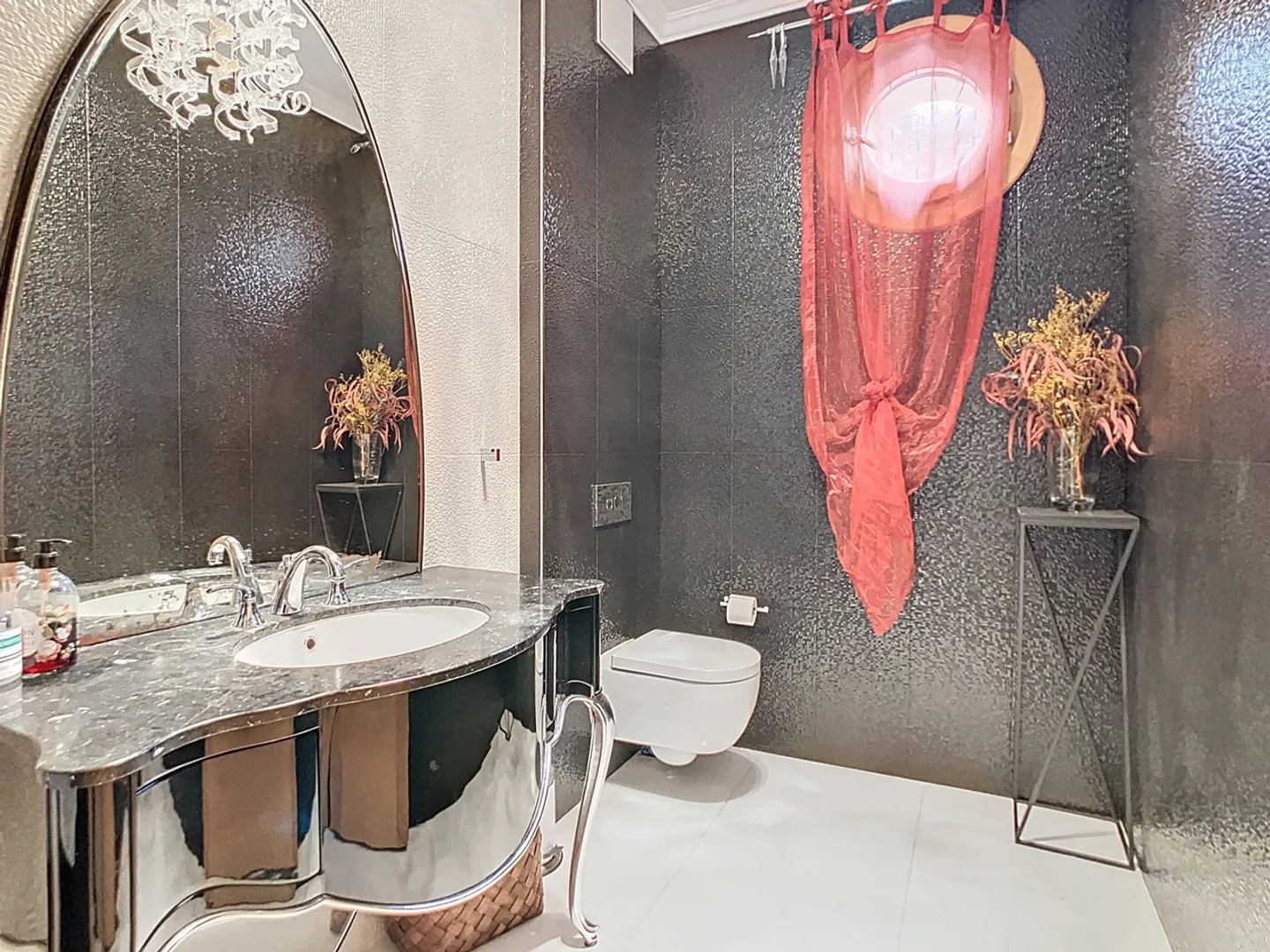 11-room House - Photo 7 of 25