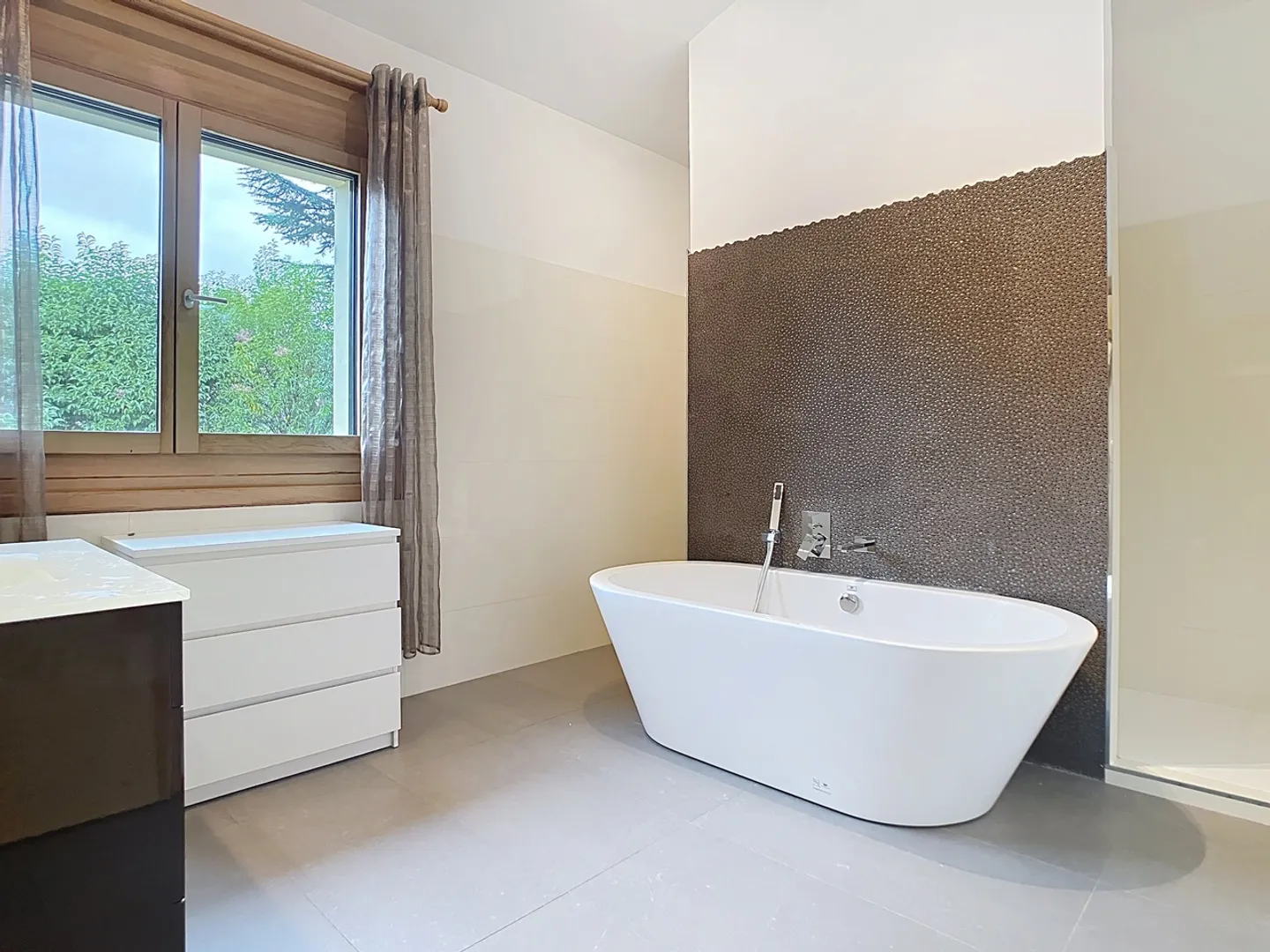 11-room House - Photo 11 of 25