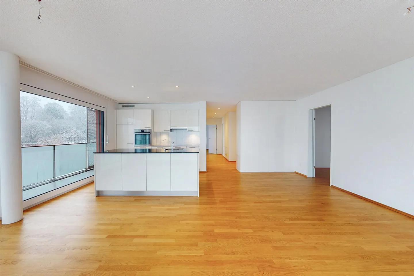 Modern apartment with west balcony for relaxation! - Photo 2 of 12