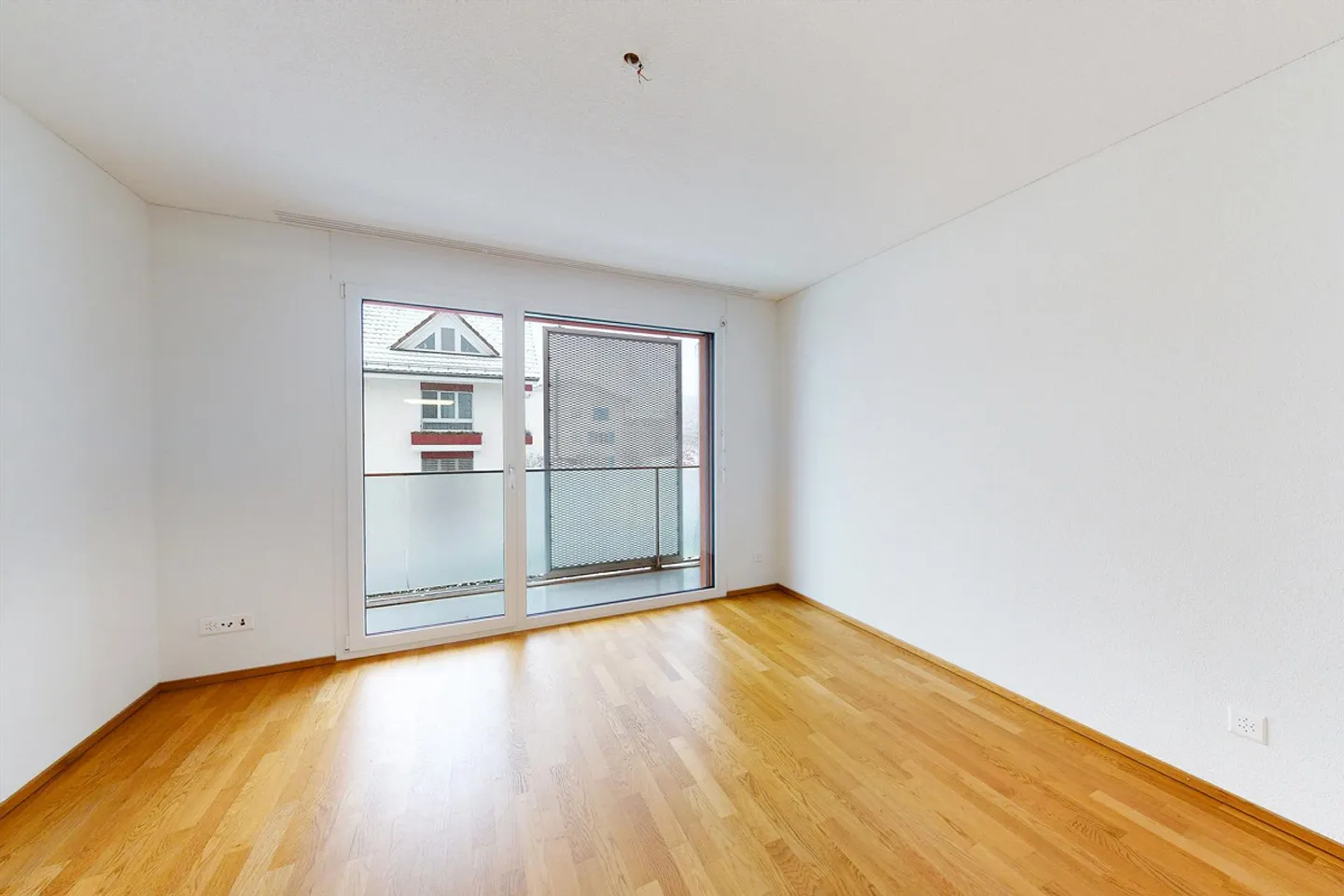 Modern apartment with west balcony for relaxation! - Photo 7 of 12