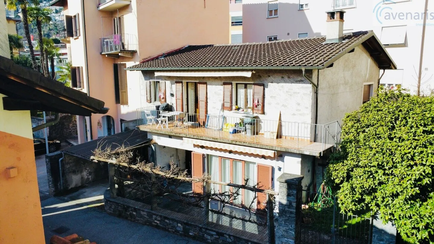 Proprietà di investimento: MFH con quindici appartamenti e EFH con due appartamenti - Foto 2 di 14