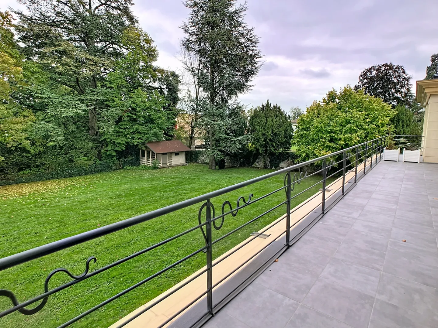 11-room House - Photo 15 of 25