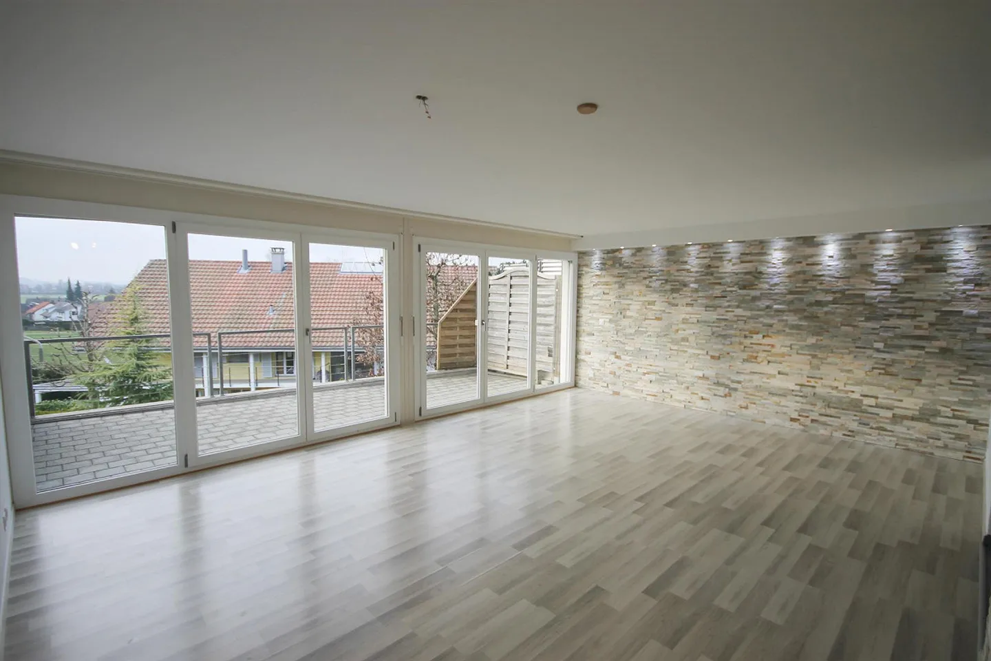 5.5-Room Terraced Single-Family House in a Quiet Location in Roggwil BE - Photo 2 of 15