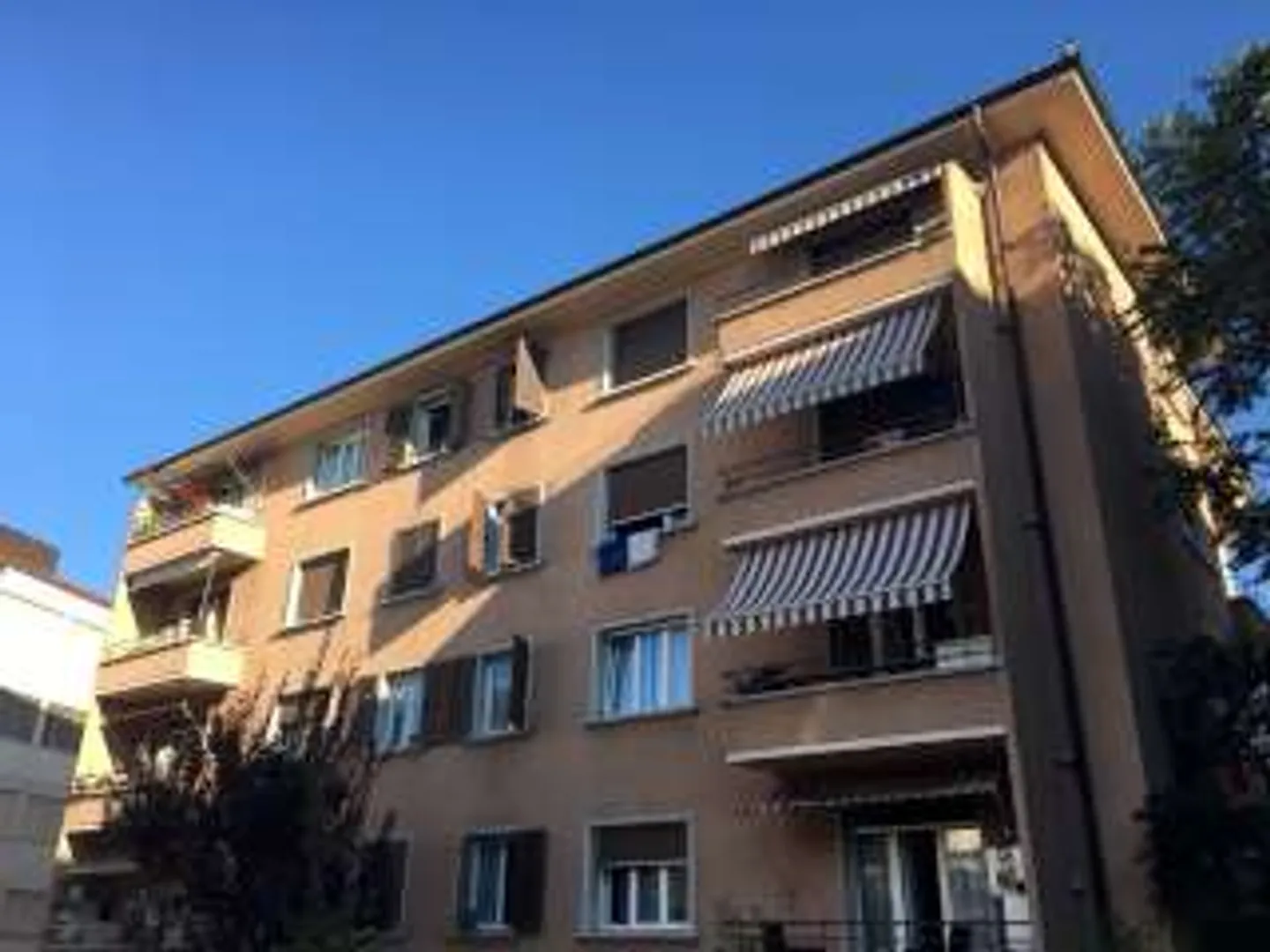 Appartement rénové de 3.5 pièces - Photo 1 sur 4