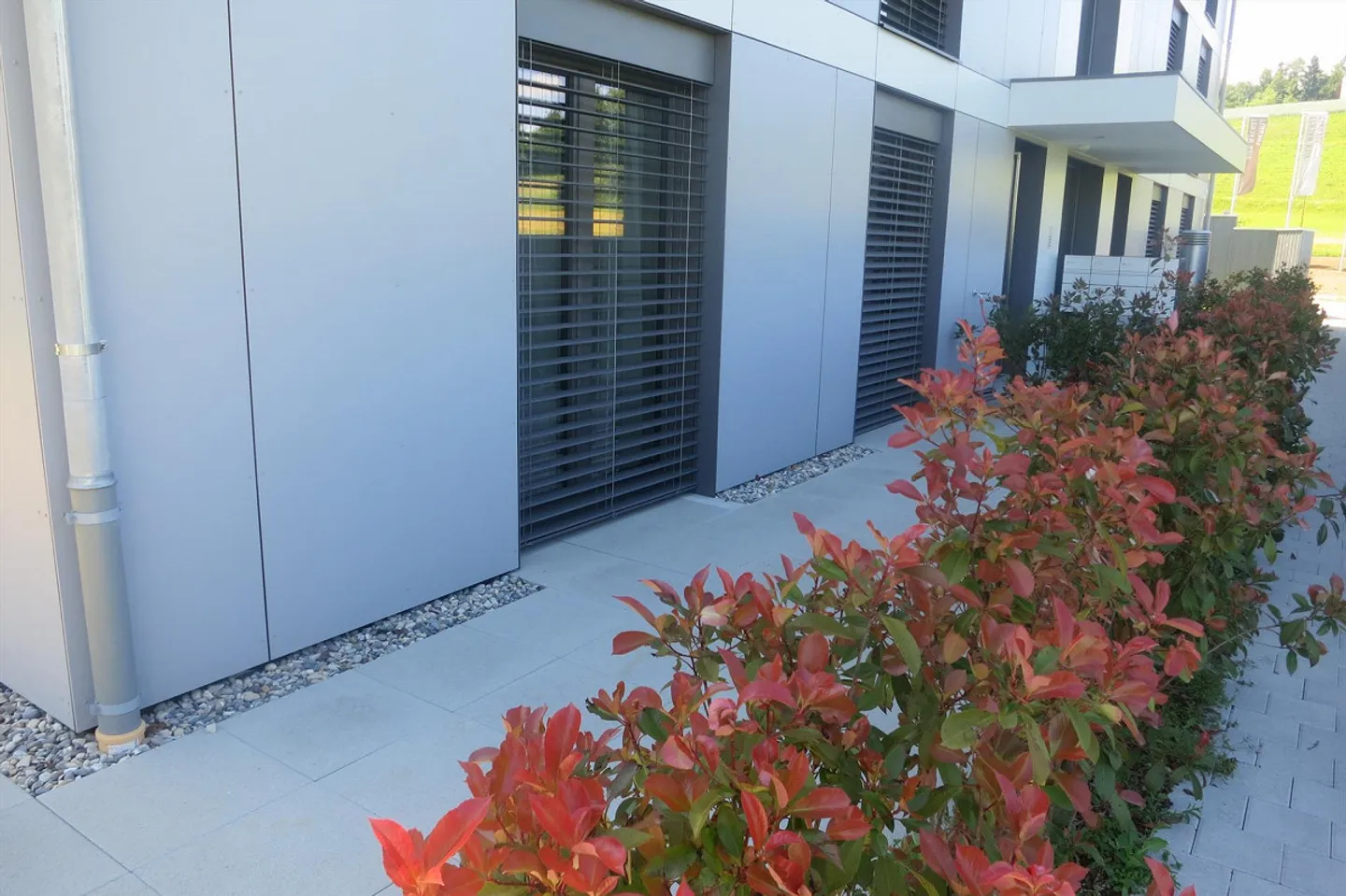 Appartamento moderno al piano terra con posti a sedere nel giardino - Foto 13 di 15