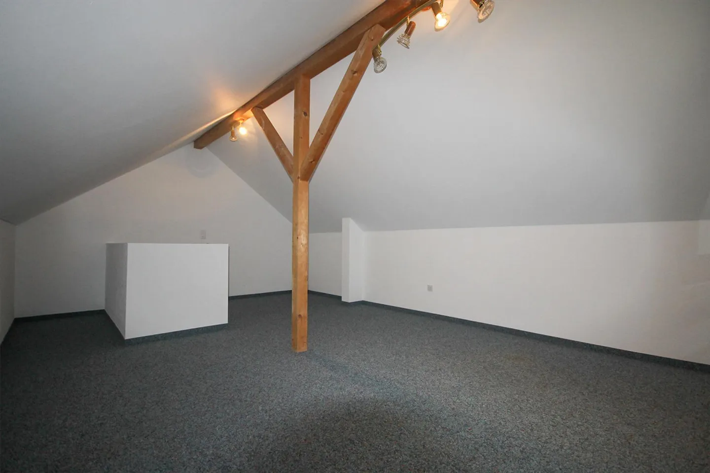 5.5-Room Terraced Single-Family House in a Quiet Location in Roggwil BE - Photo 10 of 15