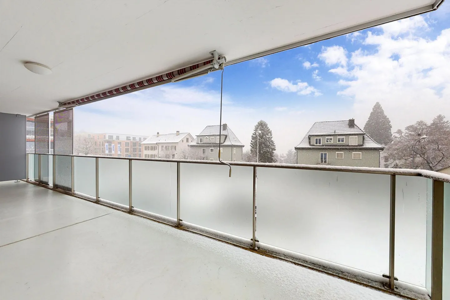 Modern apartment with west balcony for relaxation! - Photo 11 of 12