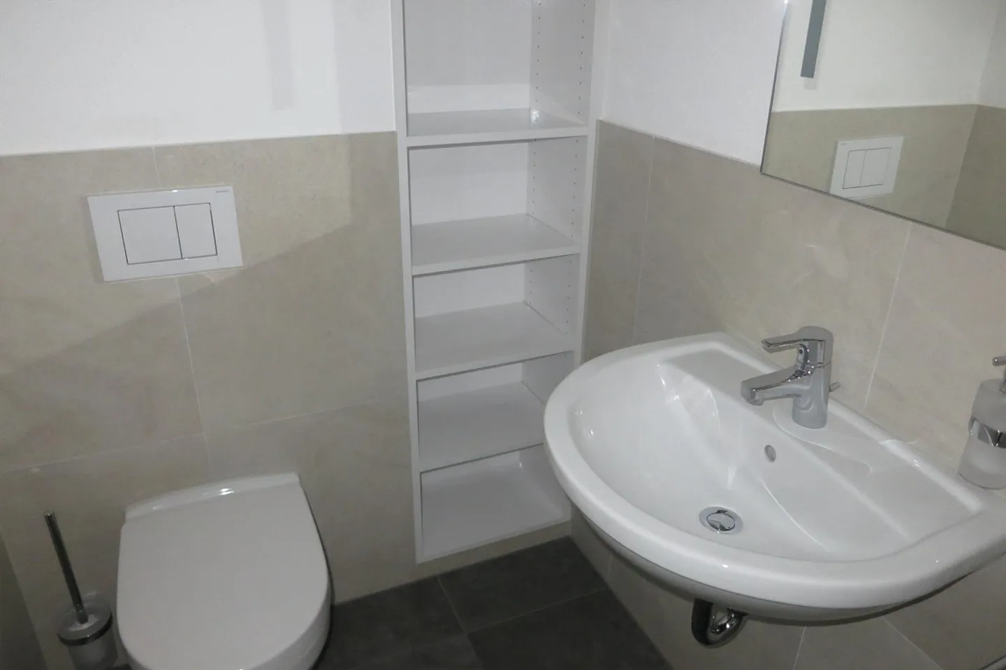 Appartamento moderno al piano terra con posti a sedere nel giardino - Foto 14 di 15