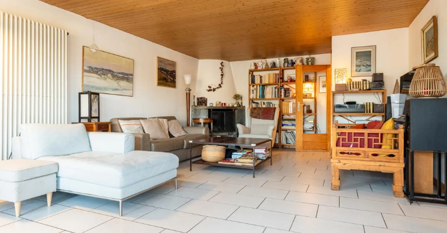 Bright semi-detached house with veranda and garden - located in a cul-de-sac - Photo 4 of 10