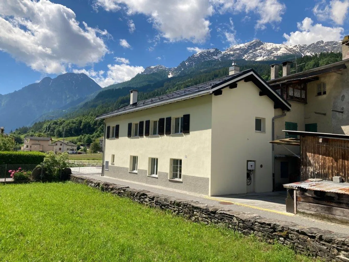 (Holiday) House with Apartment, Completely Renovated - Photo 2 of 17