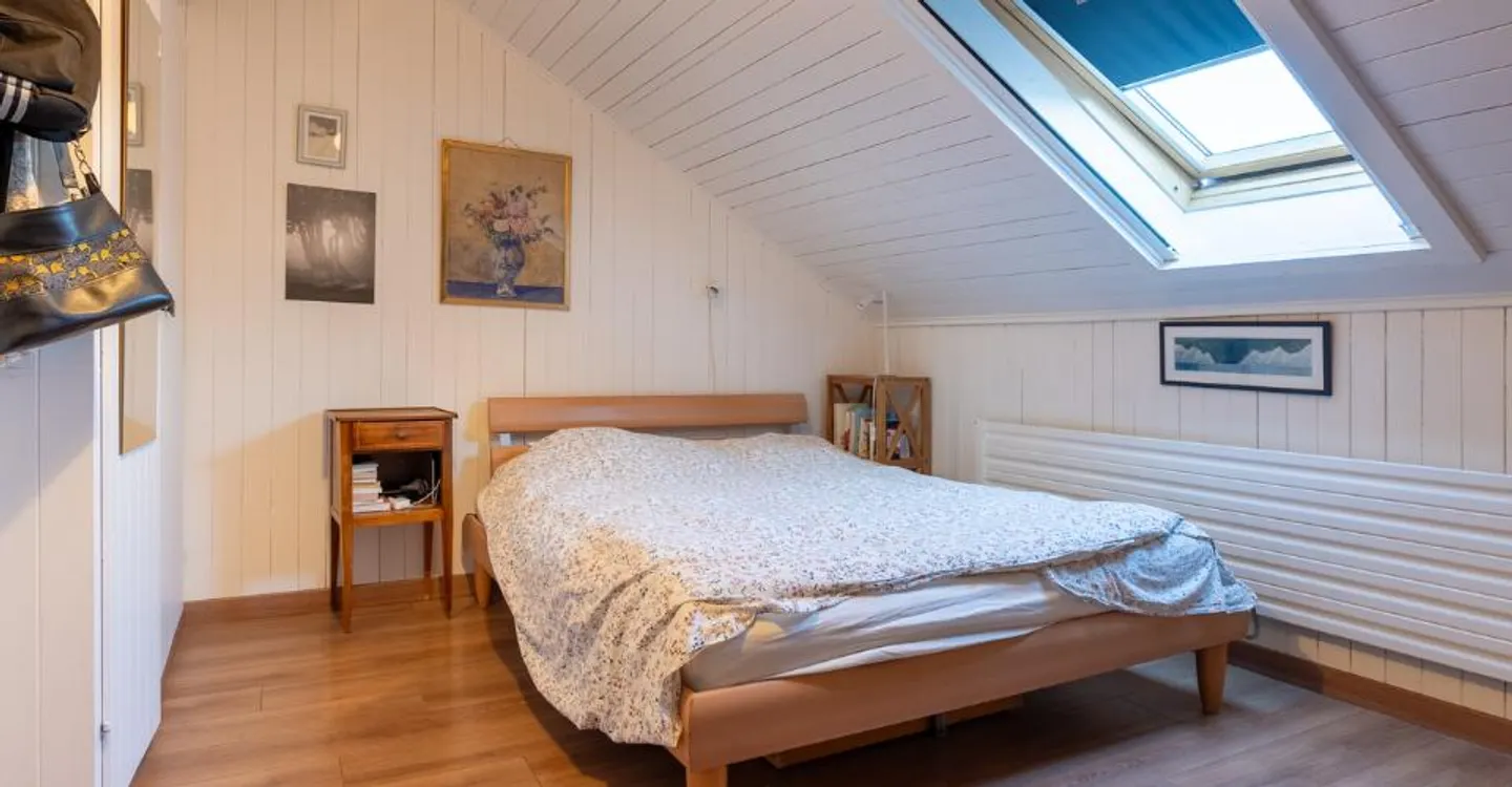 Bright semi-detached house with veranda and garden - located in a cul-de-sac - Photo 8 of 10