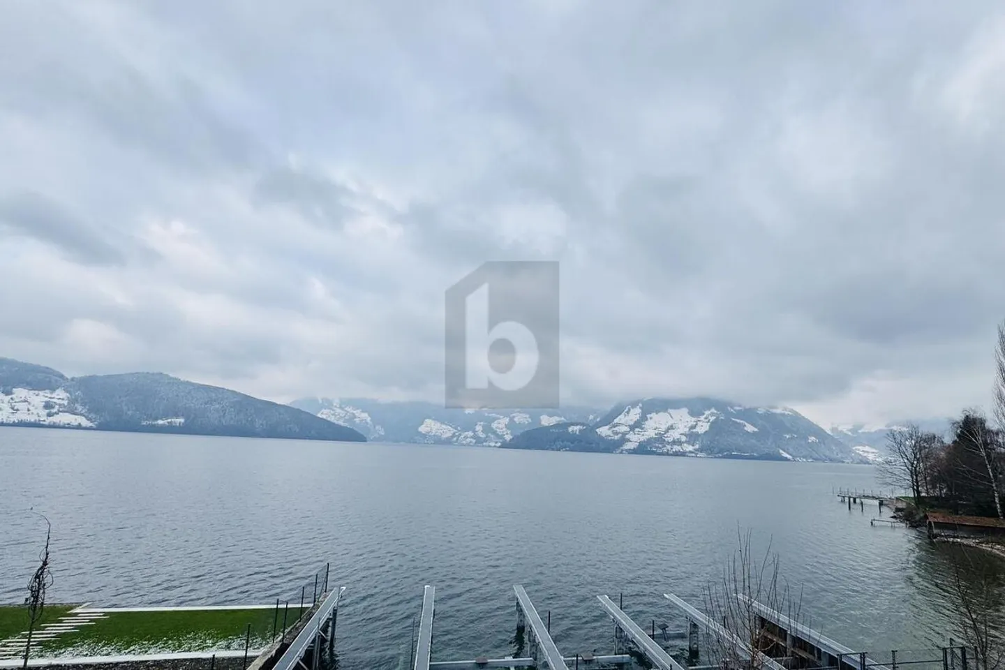 LUXURIOUS NEW BUILD DIRECTLY ON THE LAKE - Photo 5 of 6