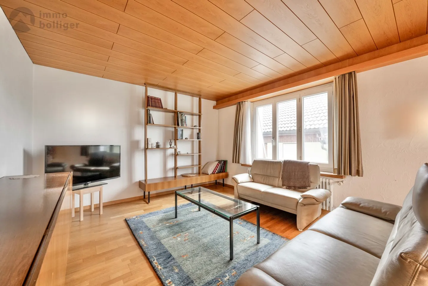 "Two in One - One in Two" Living, Renting or Combining - Photo 2 of 16