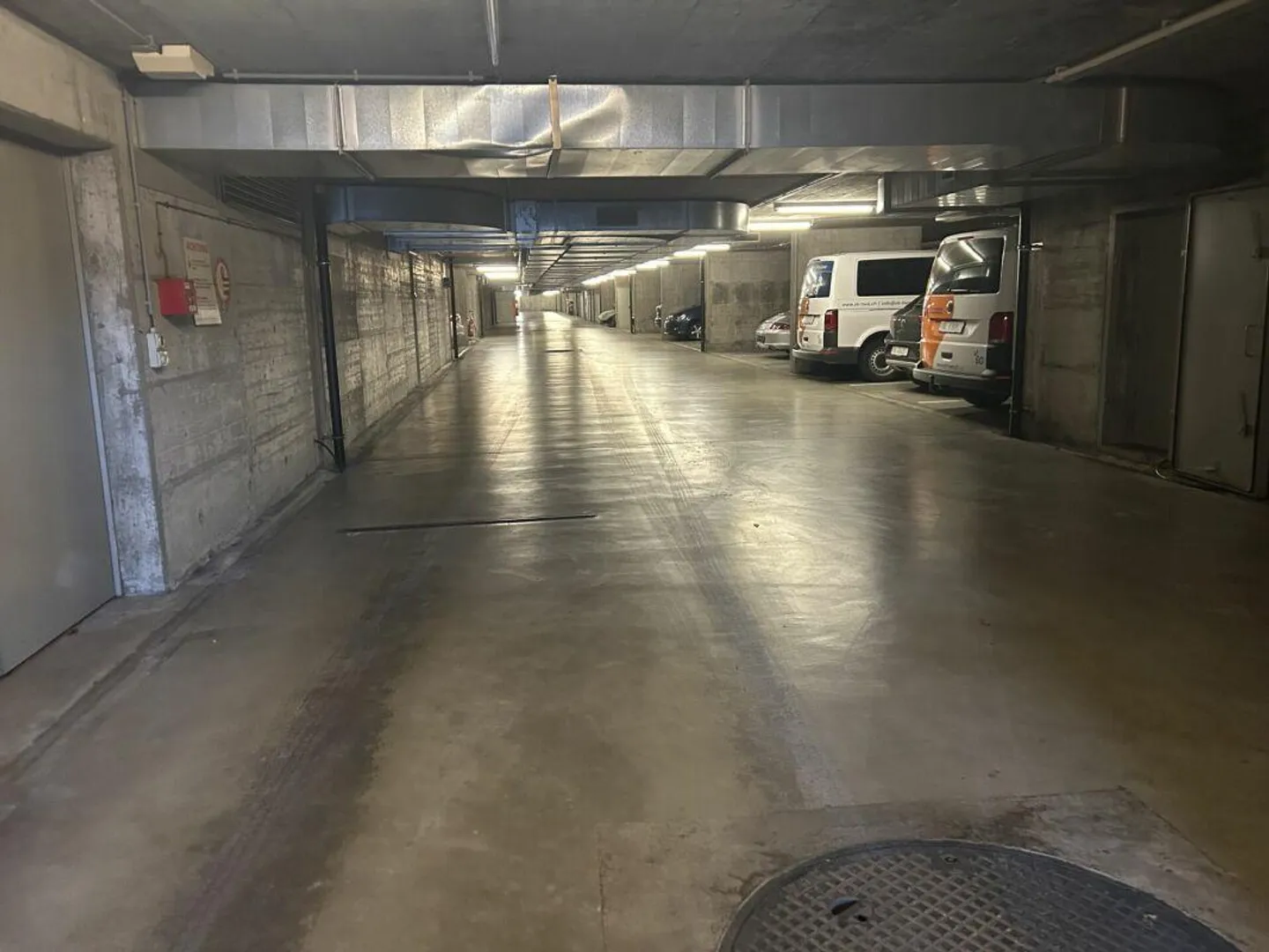 Places de stationnement à Binningen - Photo 3 sur 4