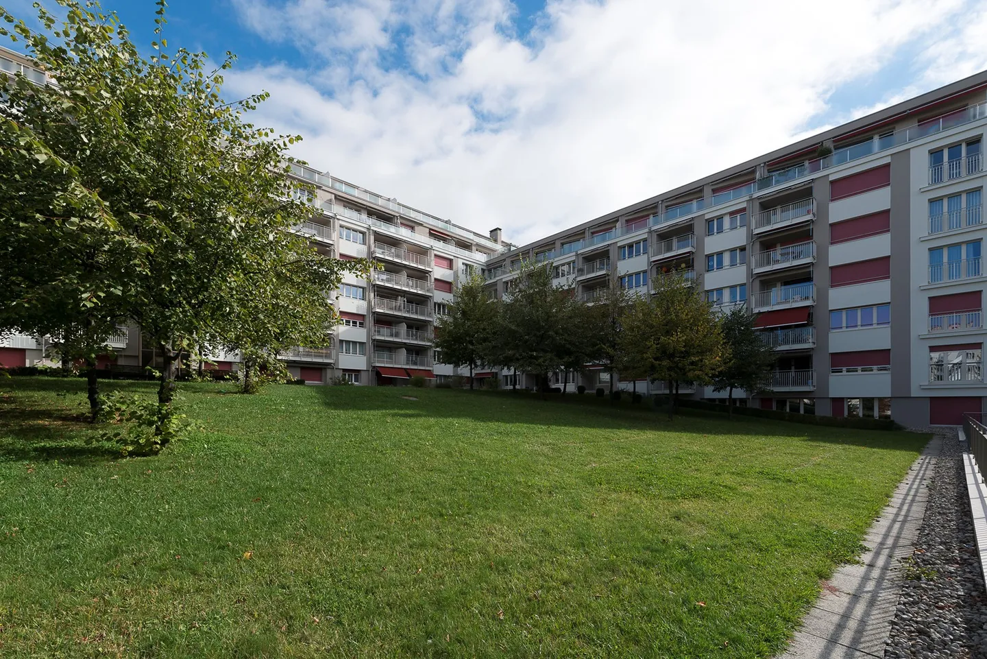 Parcheggio coperto in affitto - Foto 1 di 2