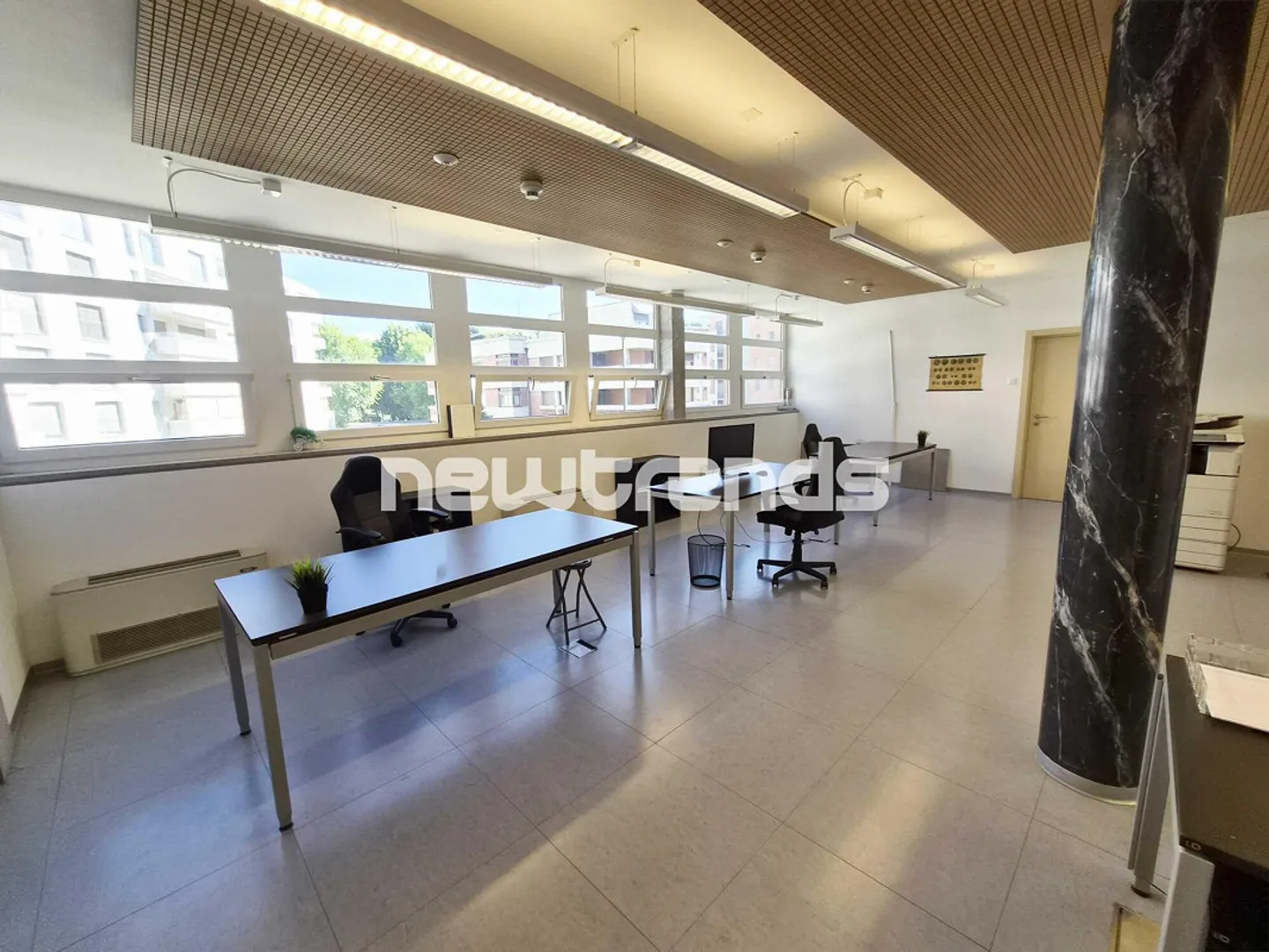 Geräumiger Büroraum in Agno - Foto 1 von 15
