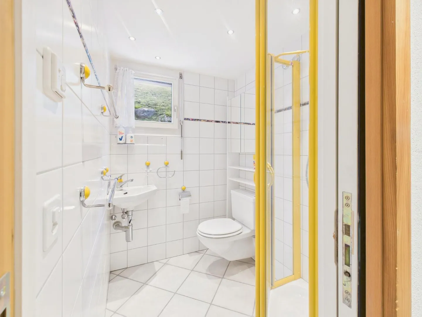 Vivre avec vue – charmant appartement secondaire de 2,5 pièces avec grand... - Photo 9 sur 13