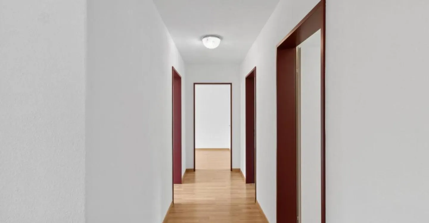 Spacious 3.5-room apartment in the green - Photo 8 of 9