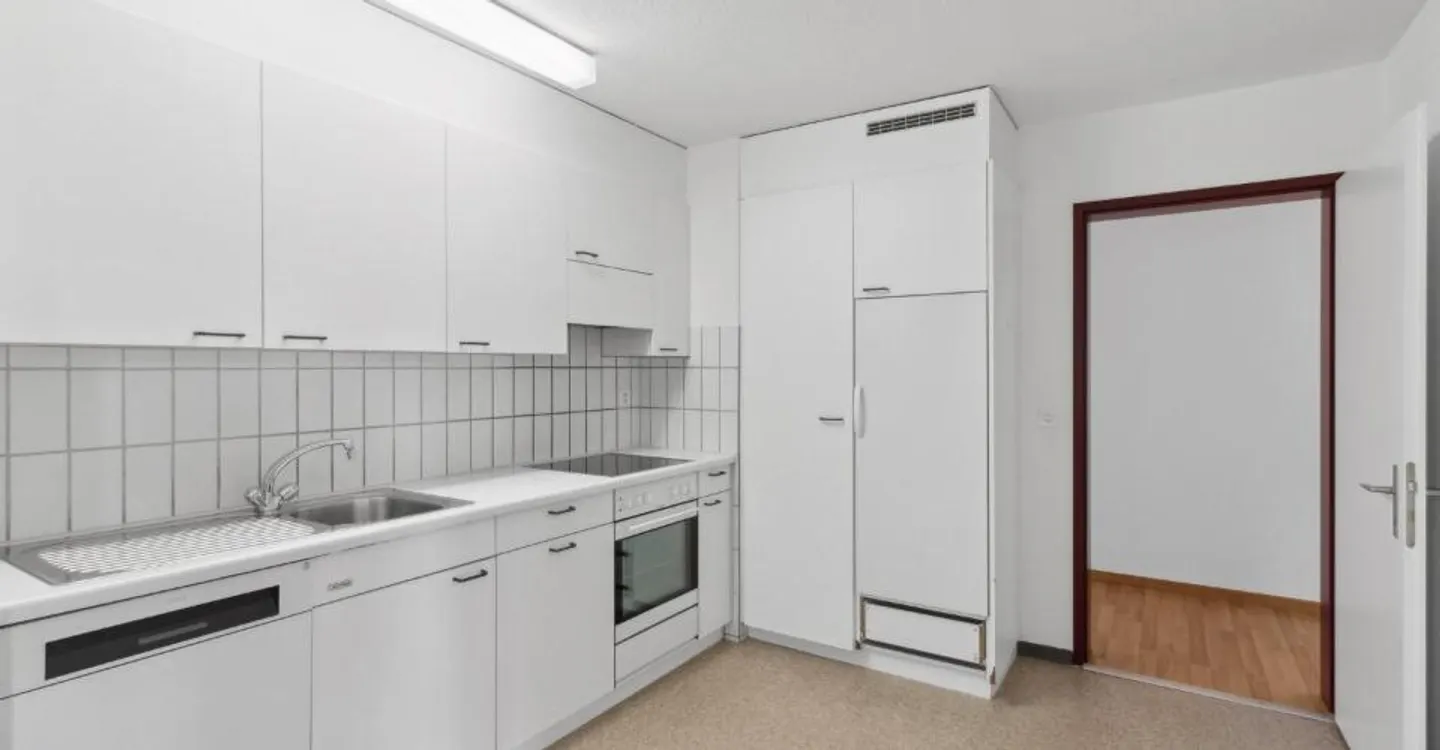 Spacious 3.5-room apartment in the green - Photo 6 of 9