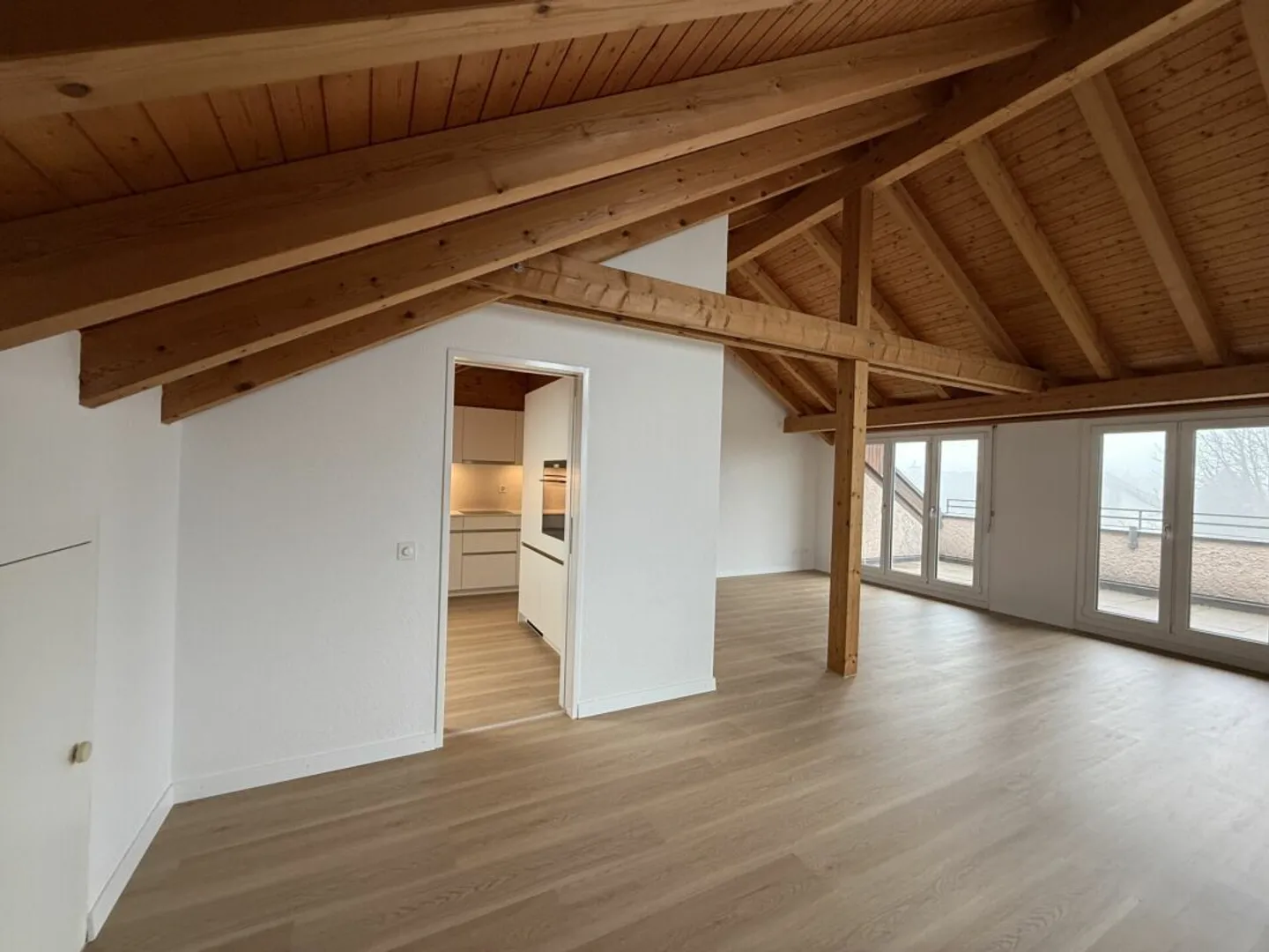 Spacious and bright penthouse apartment with two sunny balconies - First occupancy after loving overall renovation - Photo 2 of 15