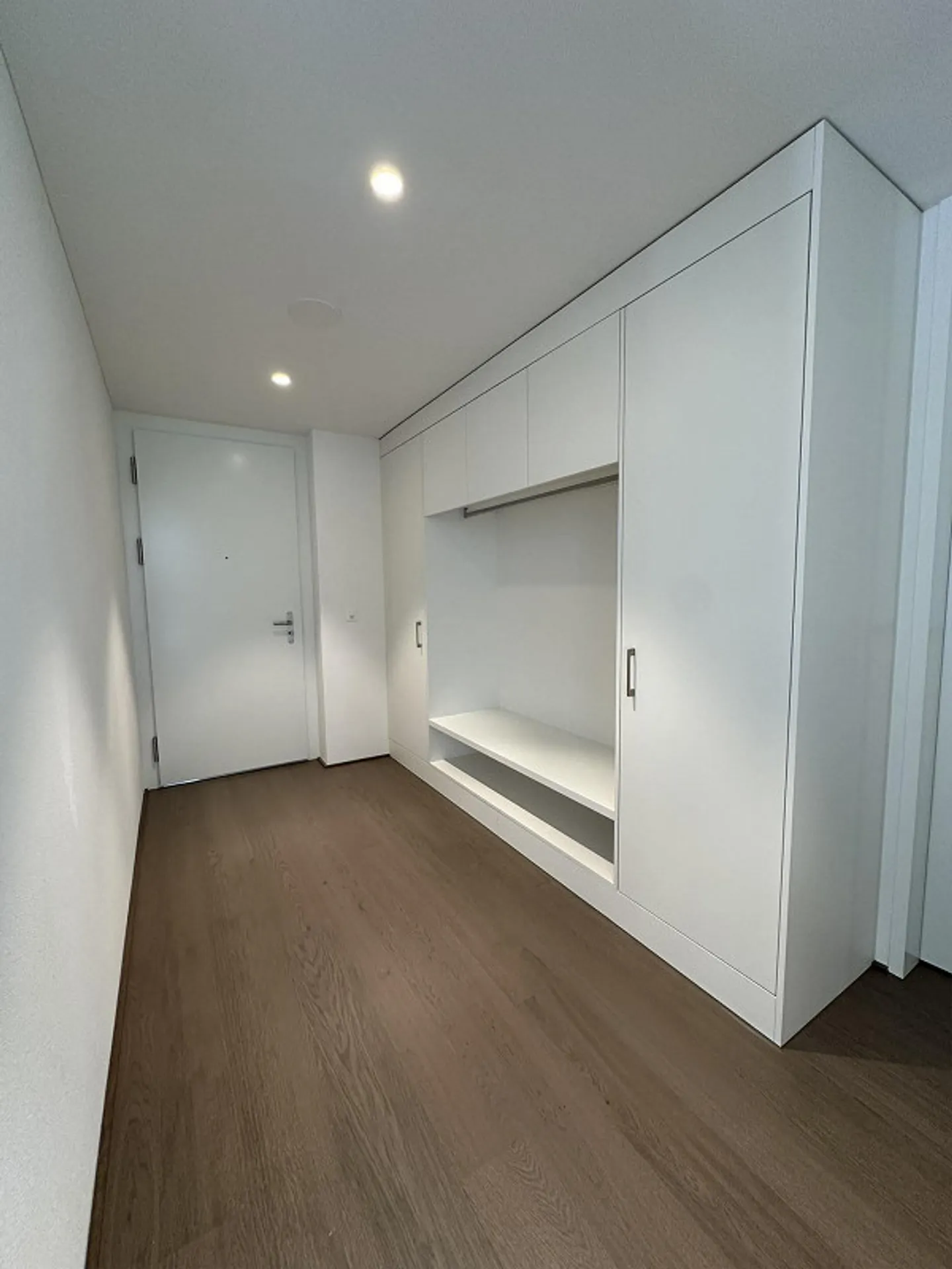 Moderne 4.5-Zimmer-Neubauwohnung an Toplage - Foto 2 von 8