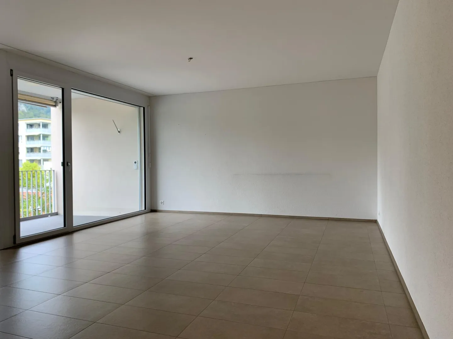 Appartamento moderno e spazioso di 3½ stanze - Foto 2 di 9