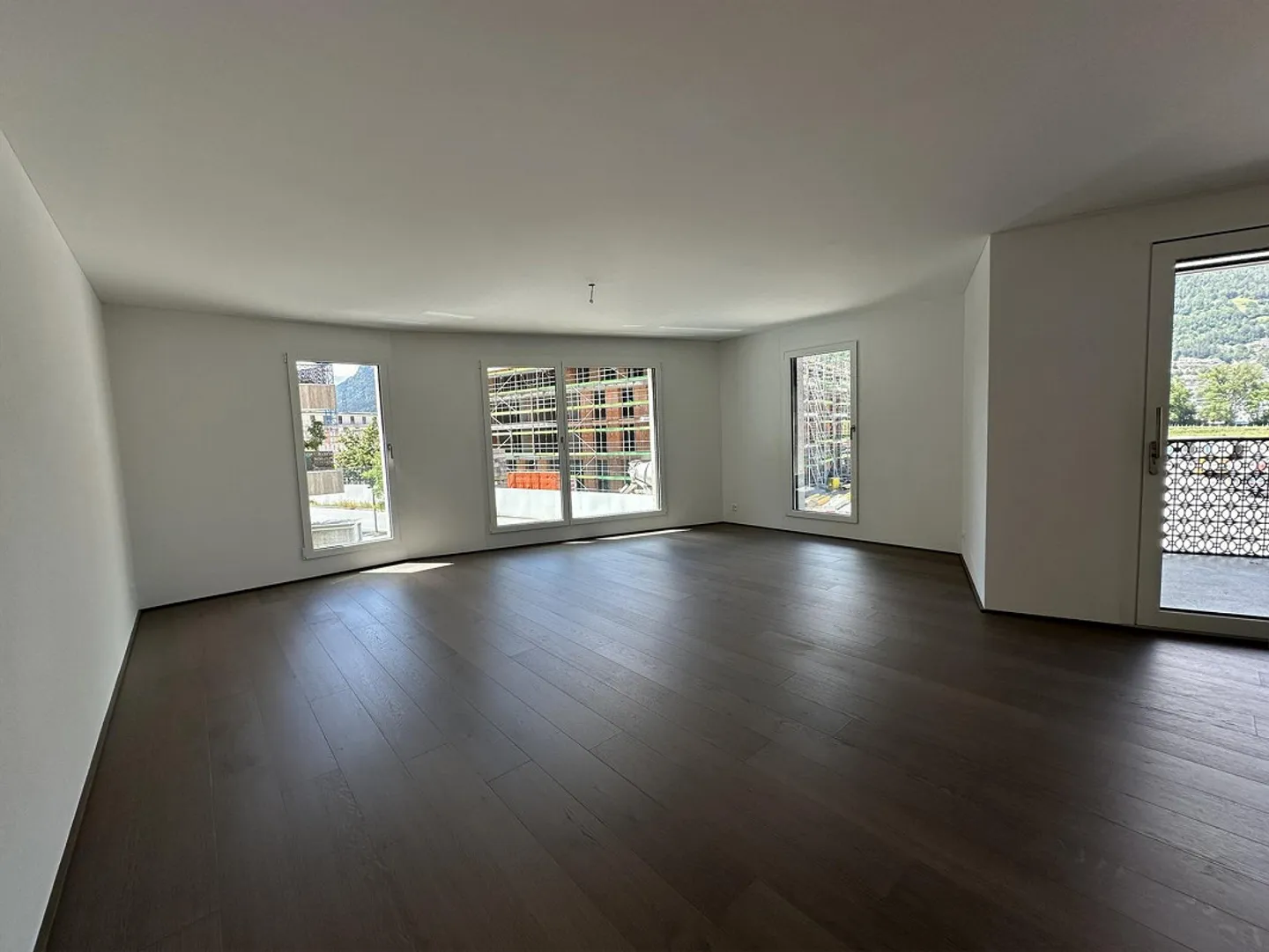 Moderne 4.5-Zimmer-Neubauwohnung an Toplage - Foto 4 von 8