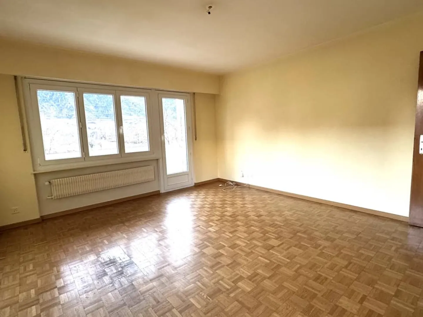 Bel Appartement avec Potentiel - Photo 1 sur 6