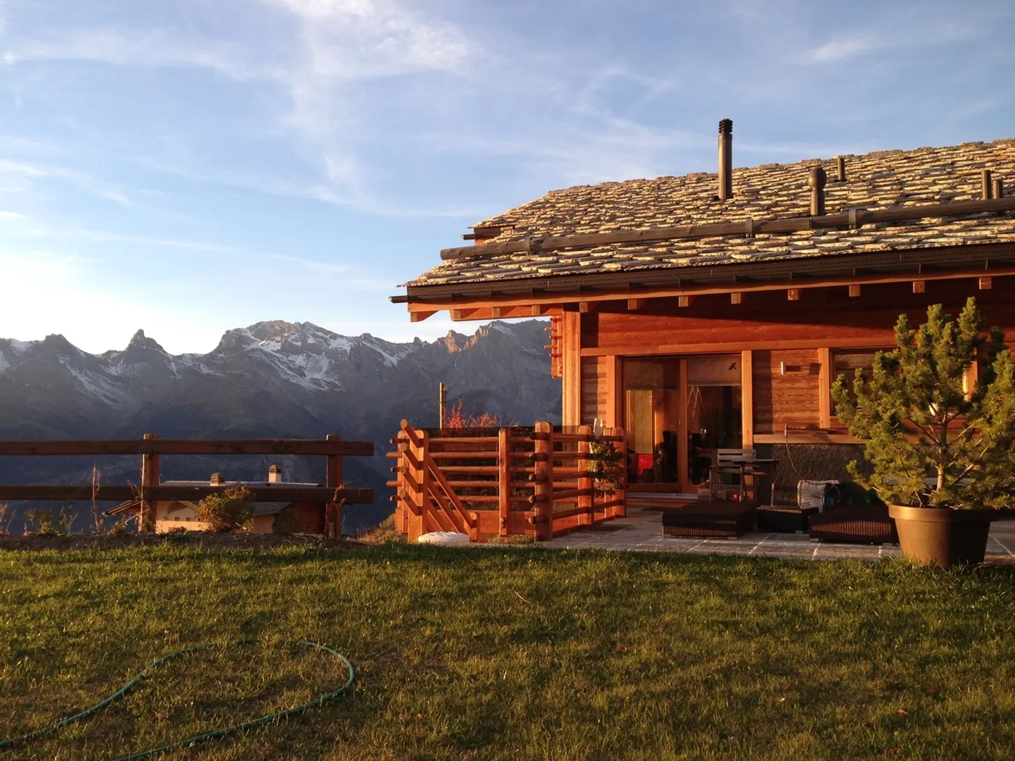 Chalet in Les Crêts with Views - Photo 1 of 10
